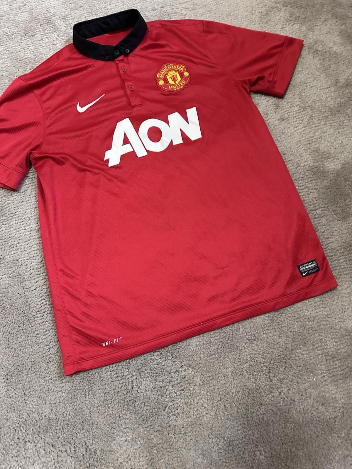 Nike Manchester United 2013/14 Home football shirt Soccer jersey Size US M / EU 48-50 / 2 - 2 Thumbnail