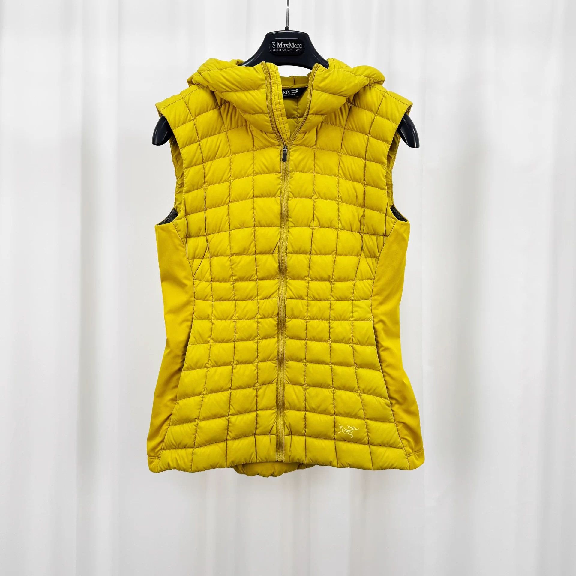 Arc'teryx Arcteryx Printed Down Vest M Near New KL10354 Size M / US 6-8 / IT 42-44 - 1 Thumbnail