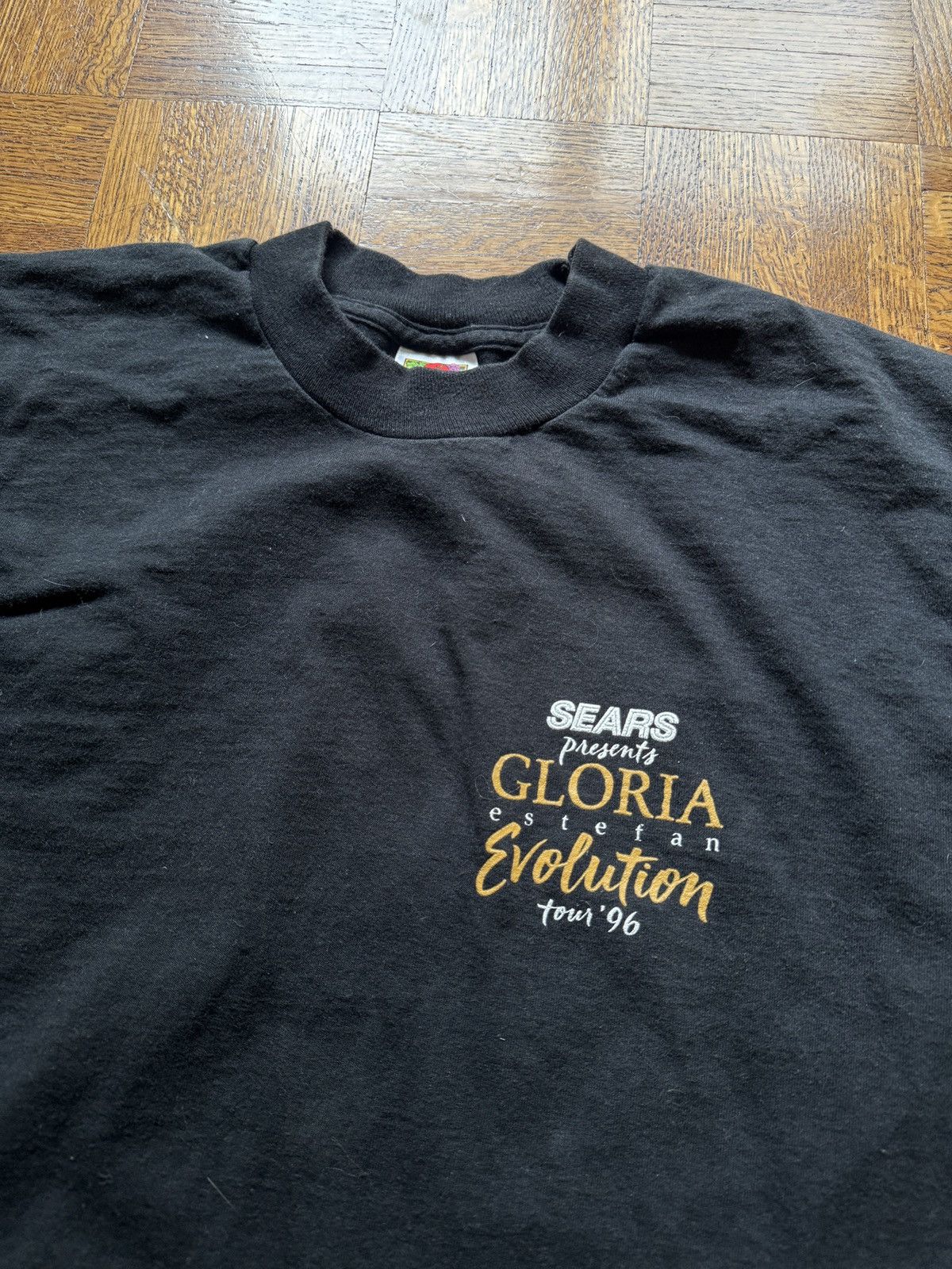 Vintage 1996 Gloria Estefan Evolution Tour Concert Graphic Tee Size US L / EU 52-54 / 3 - 6 Thumbnail