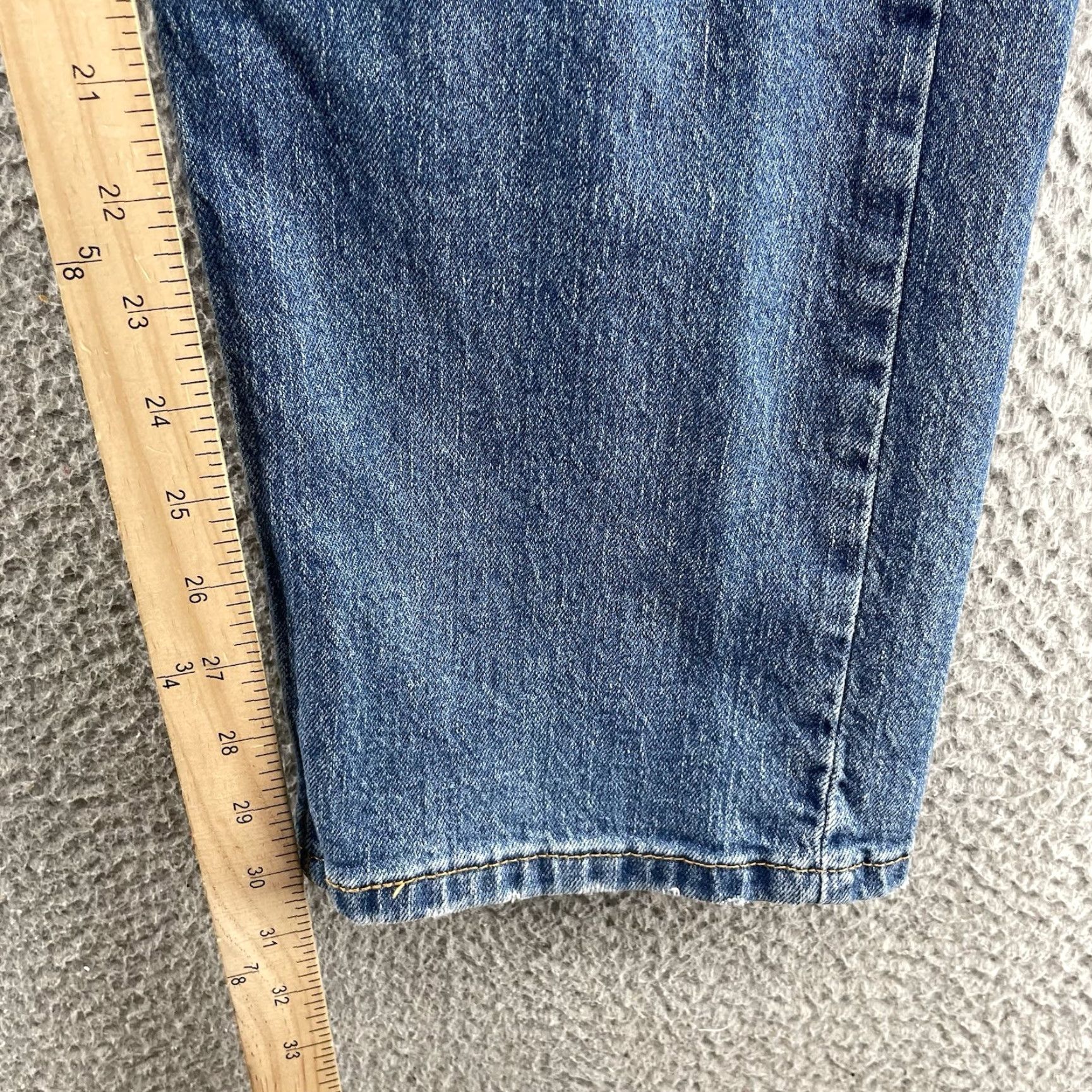 Levi's Levi's 505 Jeans Mens 36x31 Blue Denim Straight 5-Pocket Classic Comfortable Streetwear 90s Grunge USA Vintage Skater Mens Size US 36 / EU 52 - 3 Thumbnail