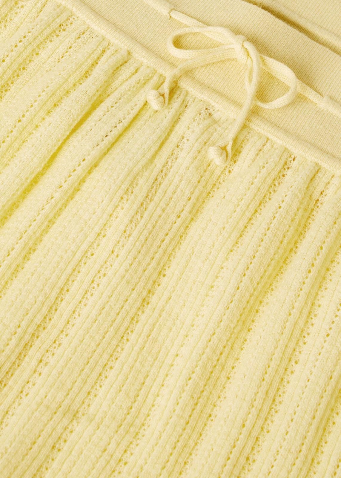 Loro Piana o1srvl11e0425 FAN6383 Cocooning Soft Short in Yellow Size 28" / US 6 / IT 42 - 2 Thumbnail