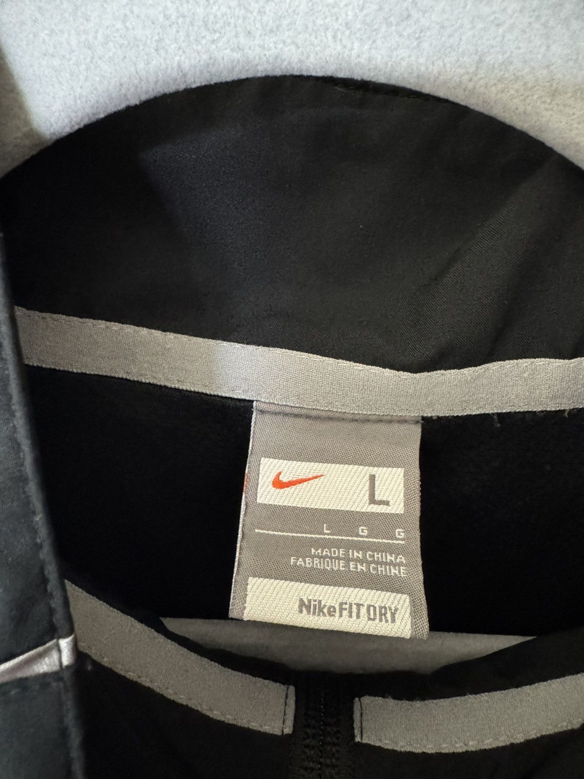 Nike Nike Track Jacket Size US L / EU 52-54 / 3 - 3 Thumbnail