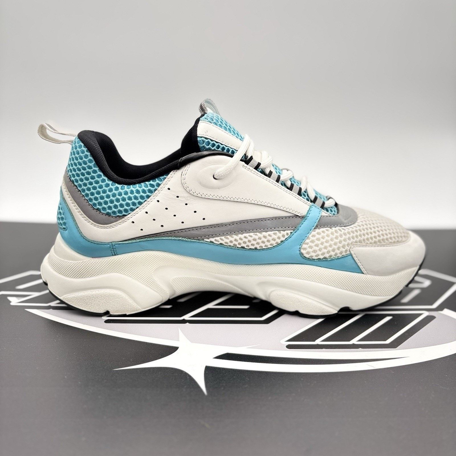 Dior Dior B22 ‘ White Blue ’ | GREAT CONDITION! Size US 12 / EU 45 - 14 Thumbnail