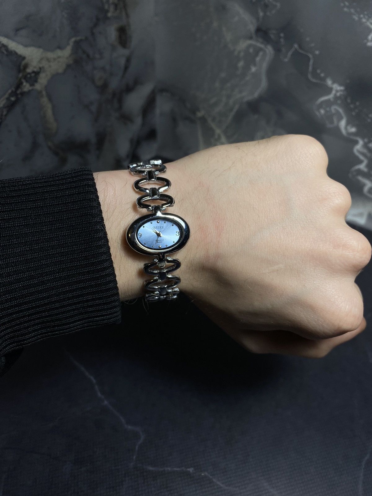 Jewelry Vintage Stainless Steel Quartz Watch | Timeless Design Size ONE SIZE - 1 Thumbnail