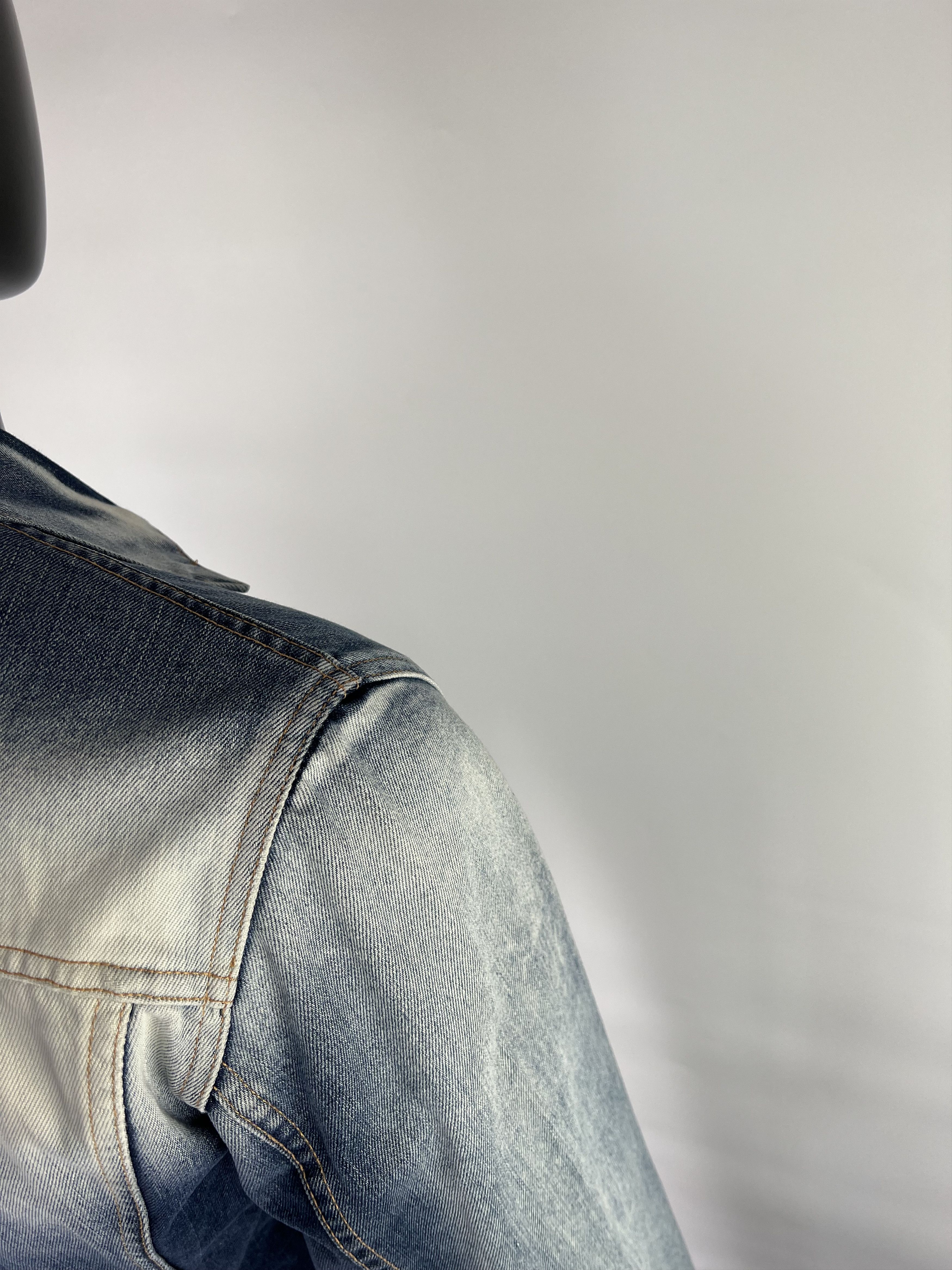Levi's Levis Men's Blue White Distressed Denim Jacket Size L Size US L / EU 52-54 / 3 - 7 Thumbnail