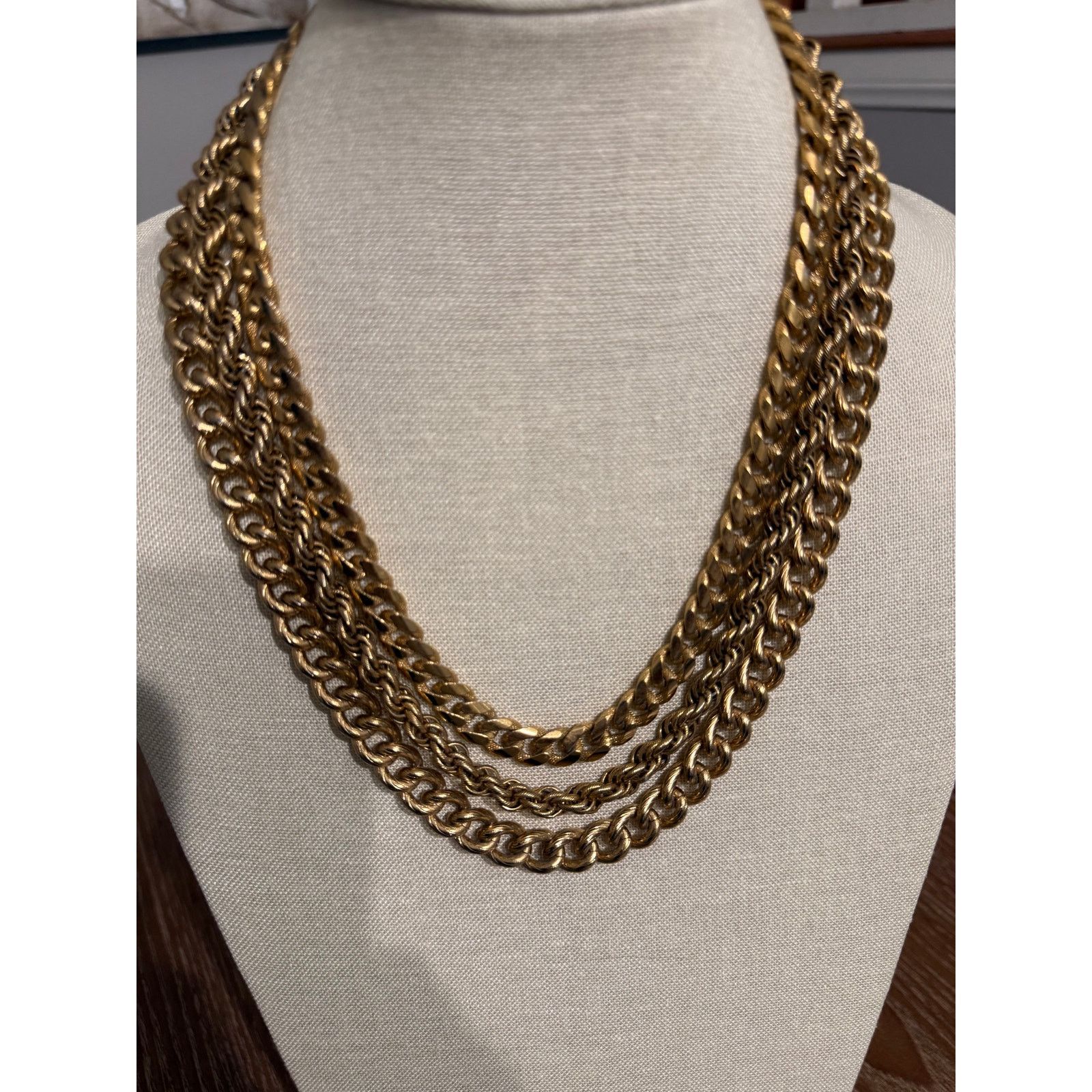Monet Vintage Monet Chunky Runway Chain 20” Gold Tone Size ONE SIZE - 1 Thumbnail