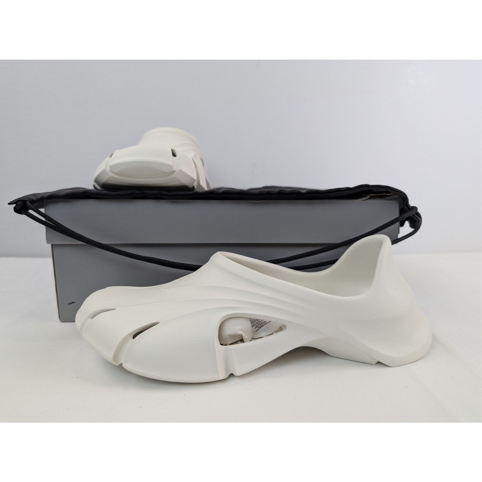 Balenciaga o1rshd1 Classic Mold Closed Slide Sandals in Eggshell Size US 13 / EU 46 - 20 Thumbnail