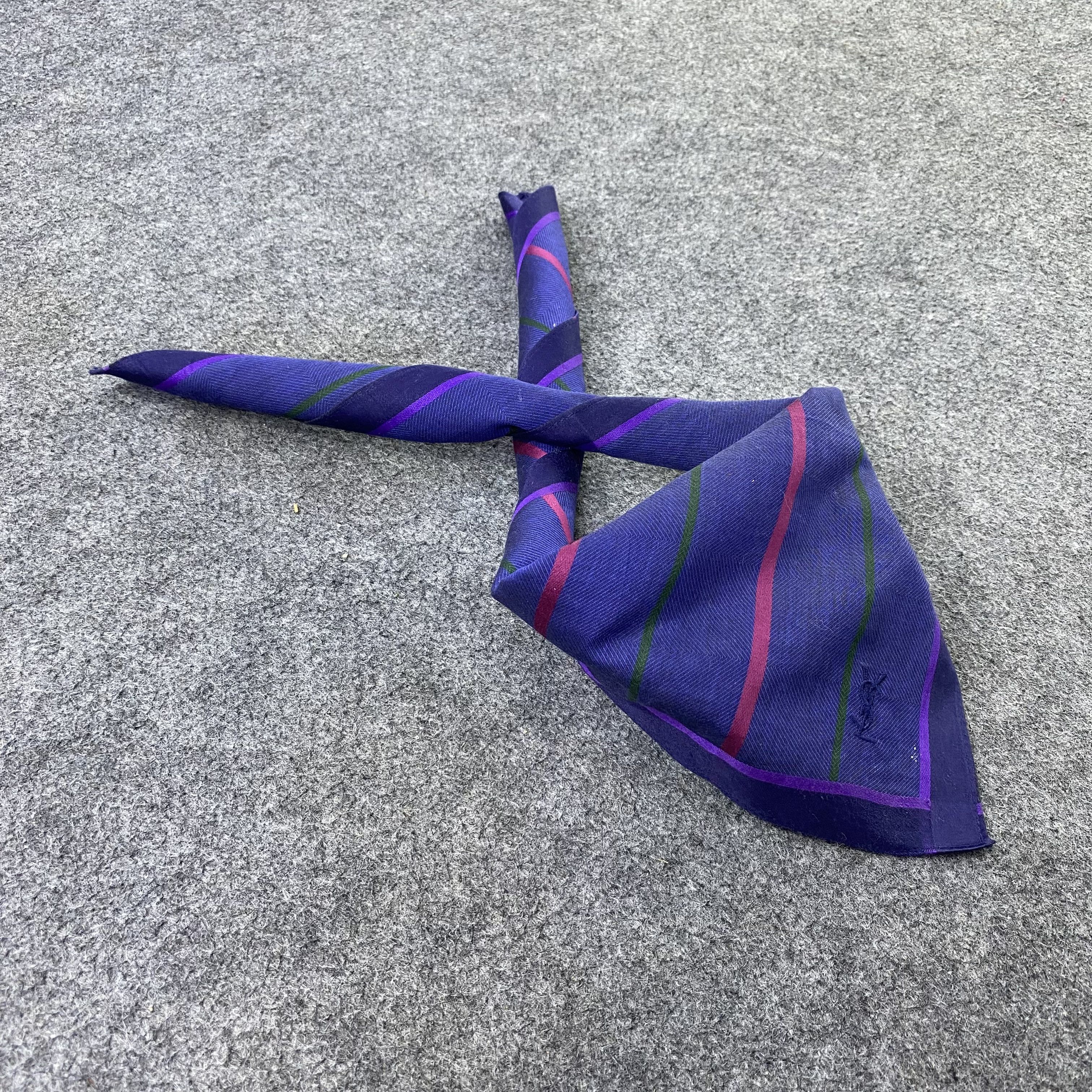 Yves Saint Laurent YSL Handkerchief / Bandana / Neckerchief-B2162 Size ONE SIZE - 1 Thumbnail