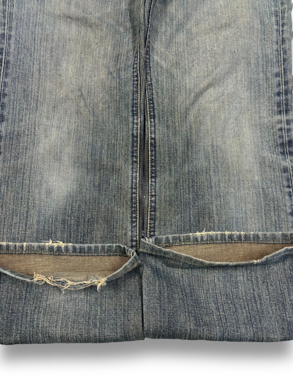 Lee Vintage 90s Lee Flare Bell Bottom Distressed Jeans Size US 30 / EU 46 - 9 Thumbnail