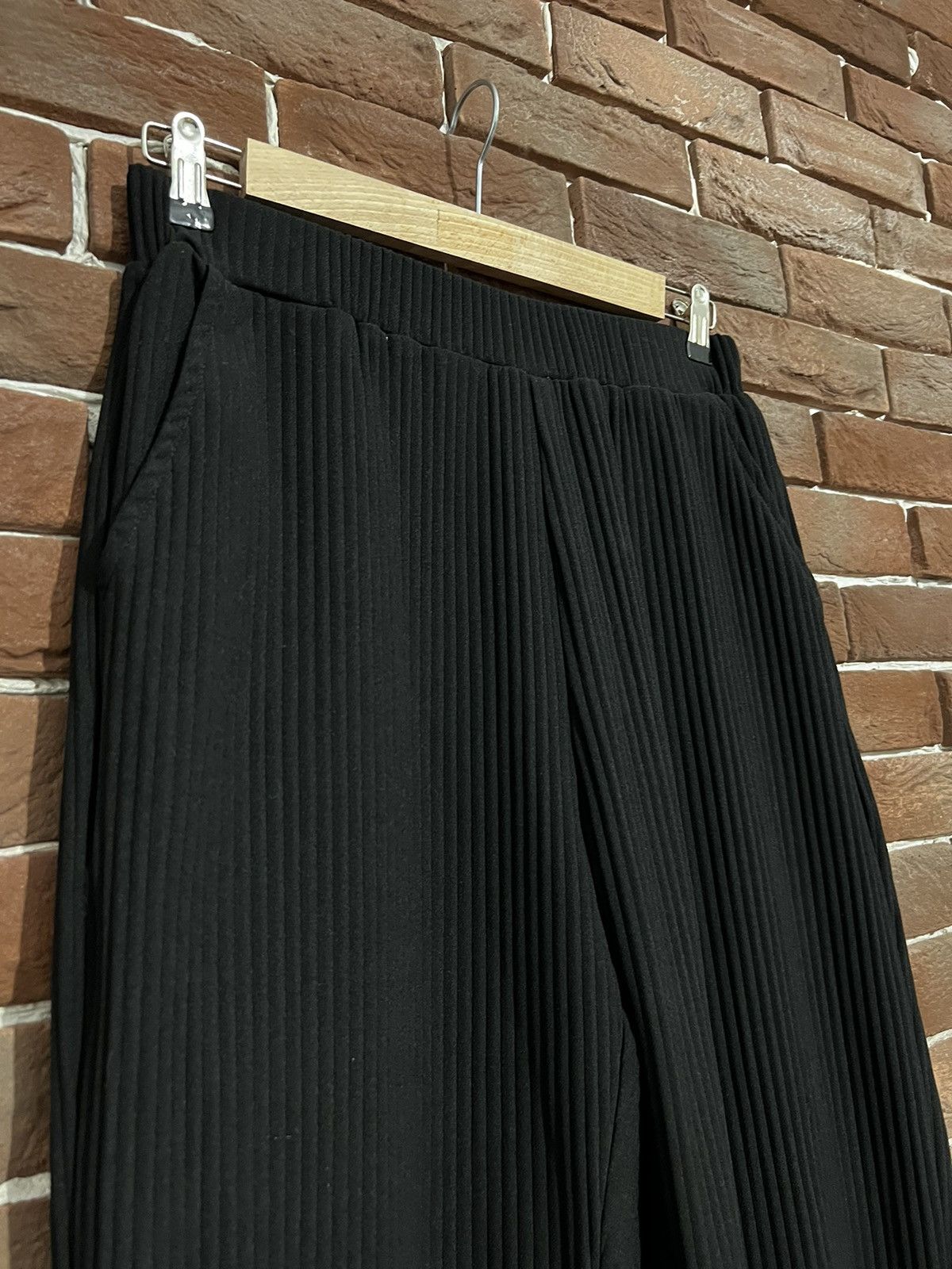 Japanese Brand Rare Vintage Y2k Casual Black Light Pant Issey Miyake Vibe Size US 34 / EU 50 - 3 Thumbnail