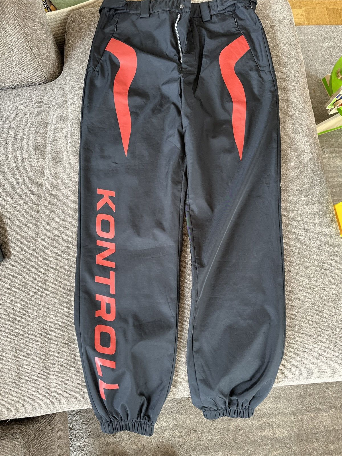 Kappa Kontroll Flame pants Sz S - Black-Red Cherry