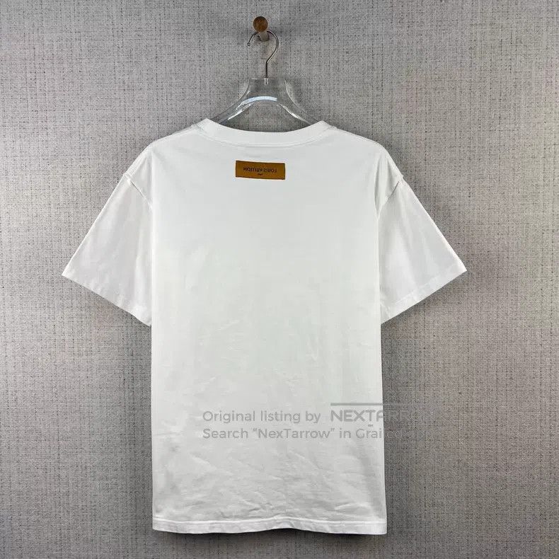 Louis Vuitton Louis Vuitton Solid embossed logo crewneck short sleeves Size US XL / EU 56 / 4 - 3 Thumbnail