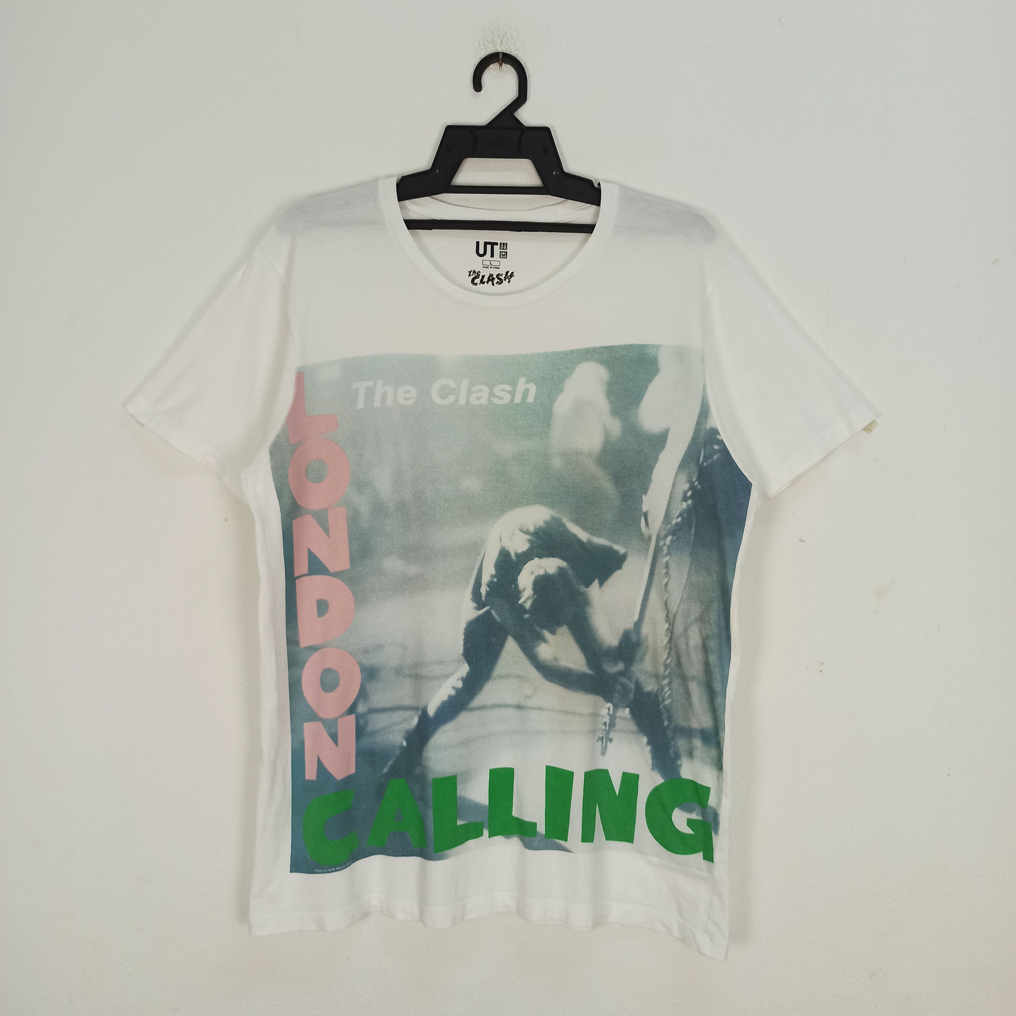 Band Tees The Clash "London Calling" Promo Tshirt Uniqlo Size US L / EU 52-54 / 3 - 1 Thumbnail