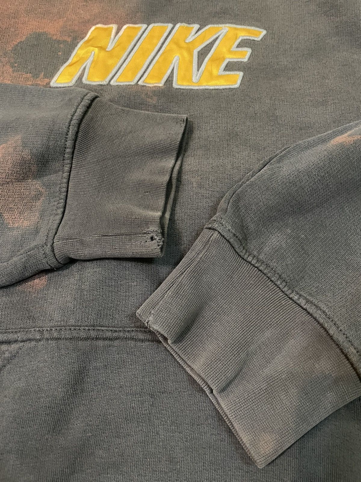 Nike Vintage Nike Acid Wash Hoodie Size US L / EU 52-54 / 3 - 9 Thumbnail