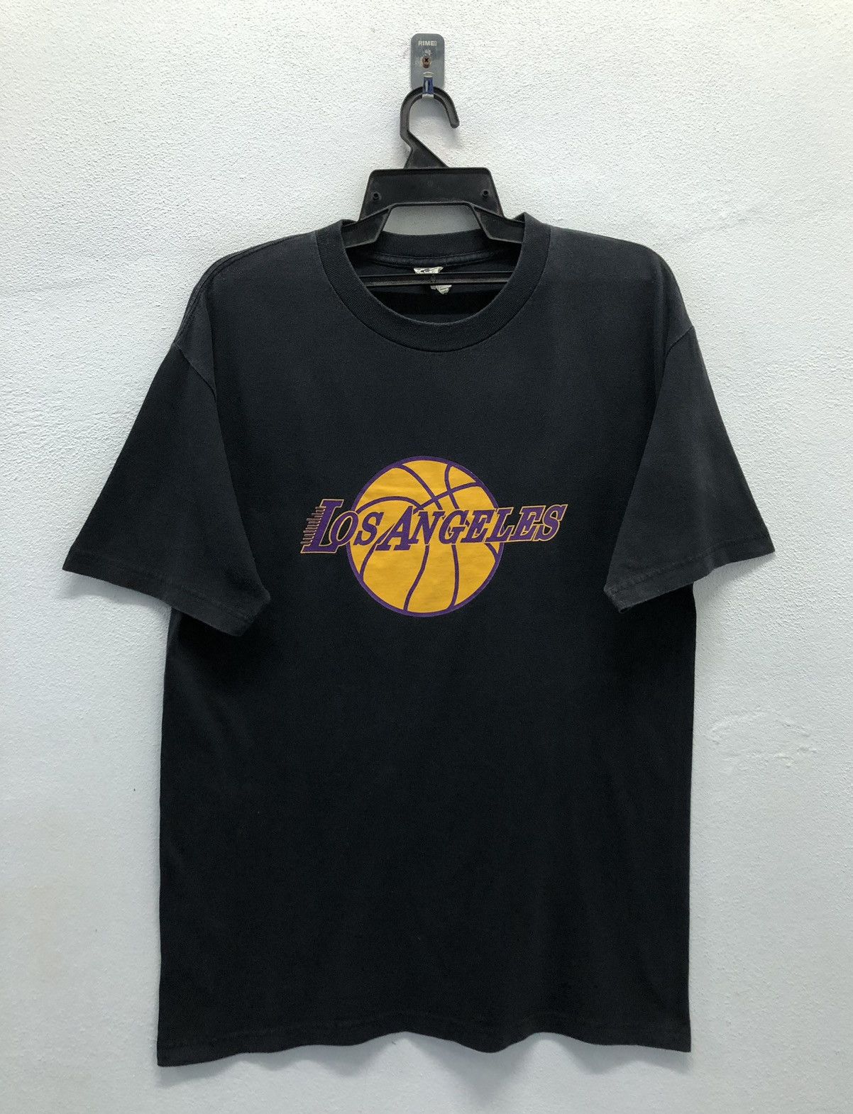 Vintage Vintage Los Angelea Lakers T-Shirt Size US L / EU 52-54 / 3 - 1 Thumbnail