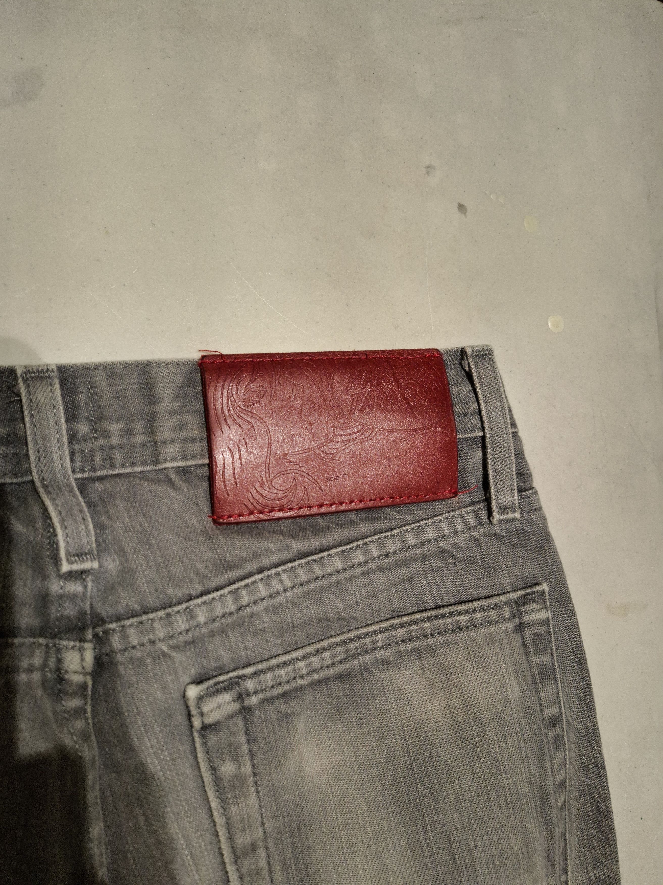 Naked & Famous WeirdGuy Grey Selvedge Size US 28 / EU 44 - 3 Thumbnail