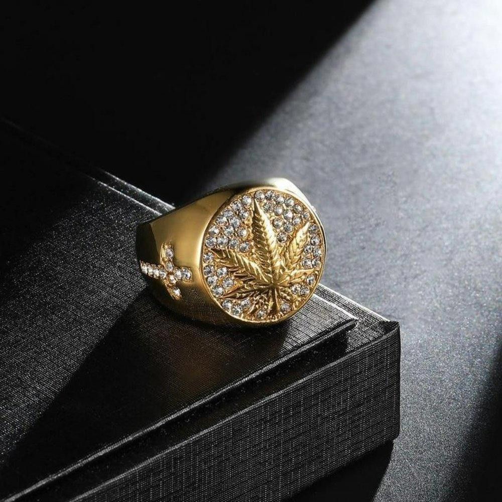 Designer Round Cross Maple Leaf Gold Signet Ring - Size 7 Size ONE SIZE - 4 Thumbnail
