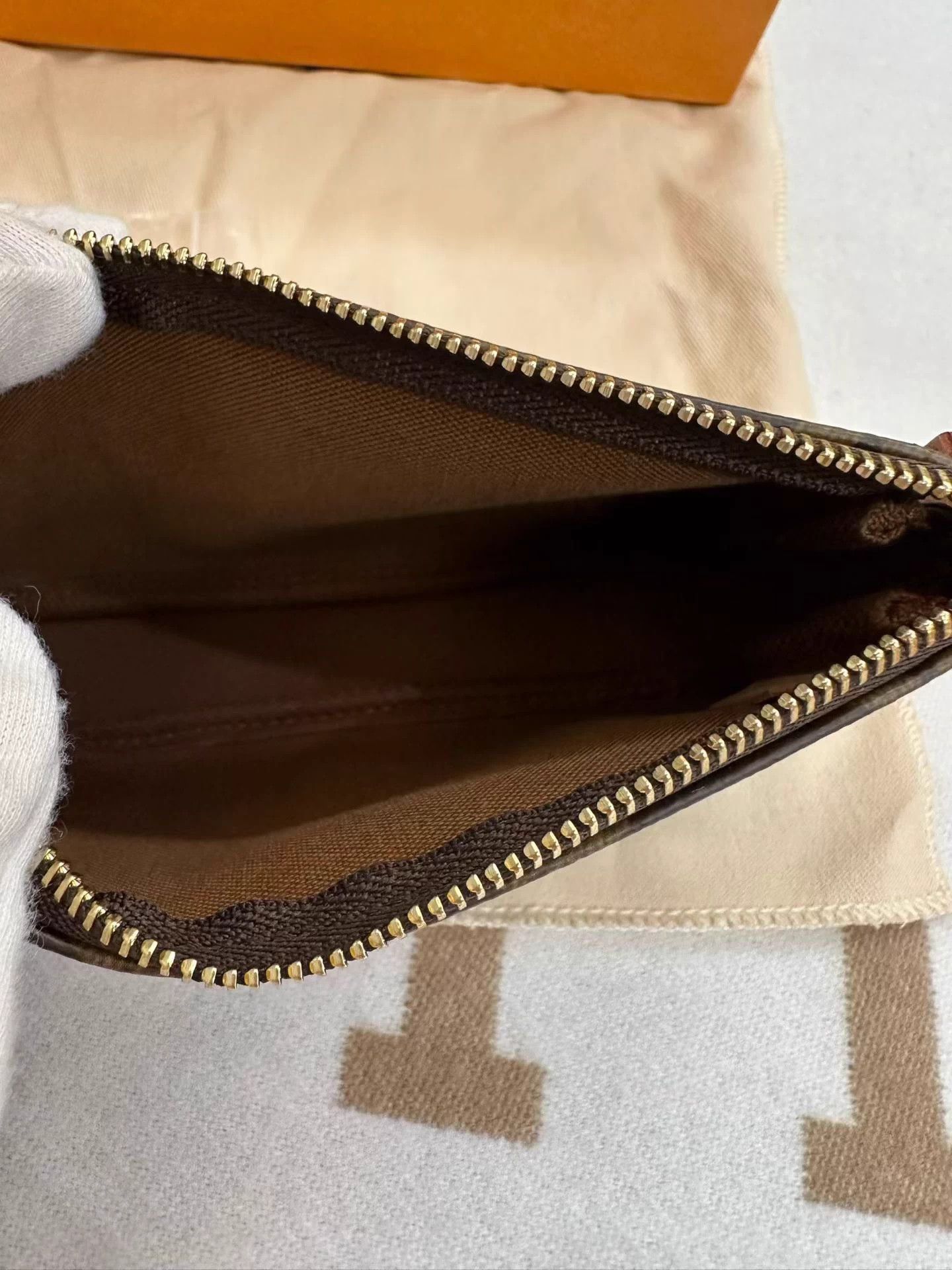 Louis Vuitton LV Monogram Mini Pochette Size ONE SIZE - 9 Thumbnail