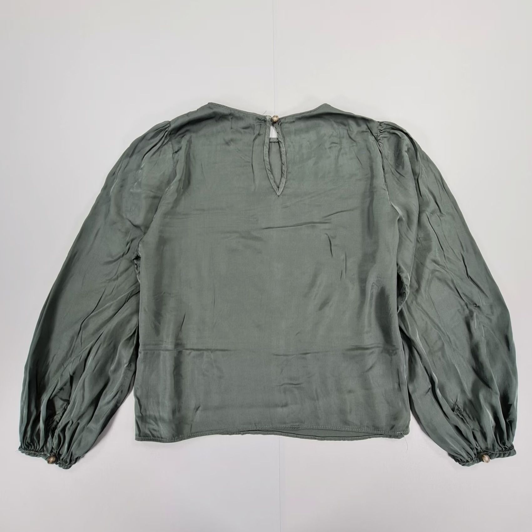 Velvet Velvet by Graham & Spencer Blouse Womens Green Satin Long Sleeves Round Neck XS S? Size S / US 4 / IT 40 - 7 Thumbnail