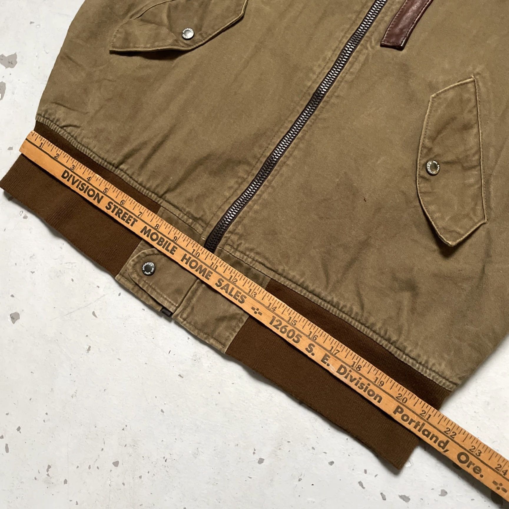 Avirex VINTAGE Avirex Bomber Jacket Men L Brown USAF 80s 90s Workwear Americana Civilian Army USA Made USA L Size US L / EU 52-54 / 3 - 6 Thumbnail