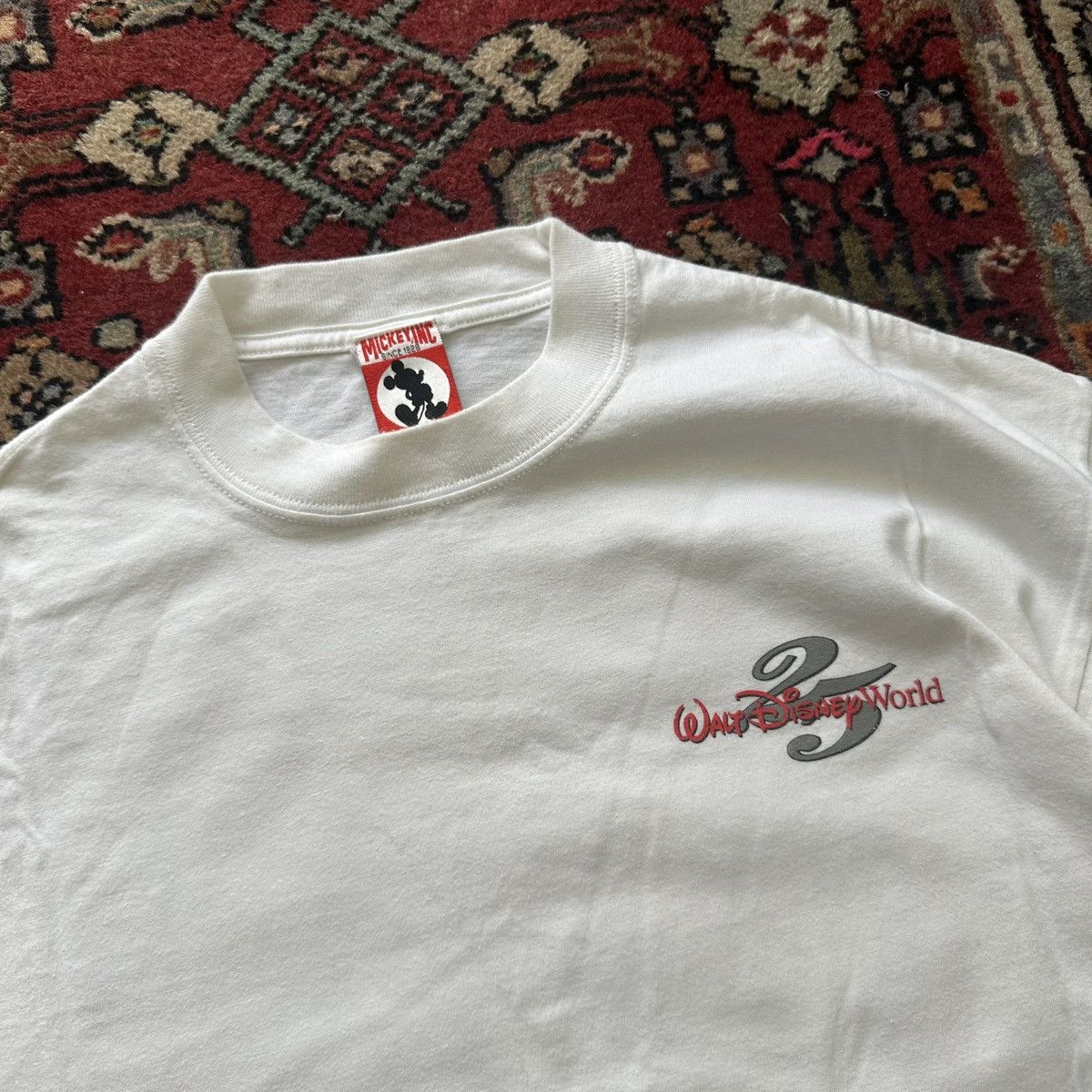 Vintage Vintage Walt Disney World 25th Anniversary Tee Double Sided Size US L / EU 52-54 / 3 - 8 Thumbnail
