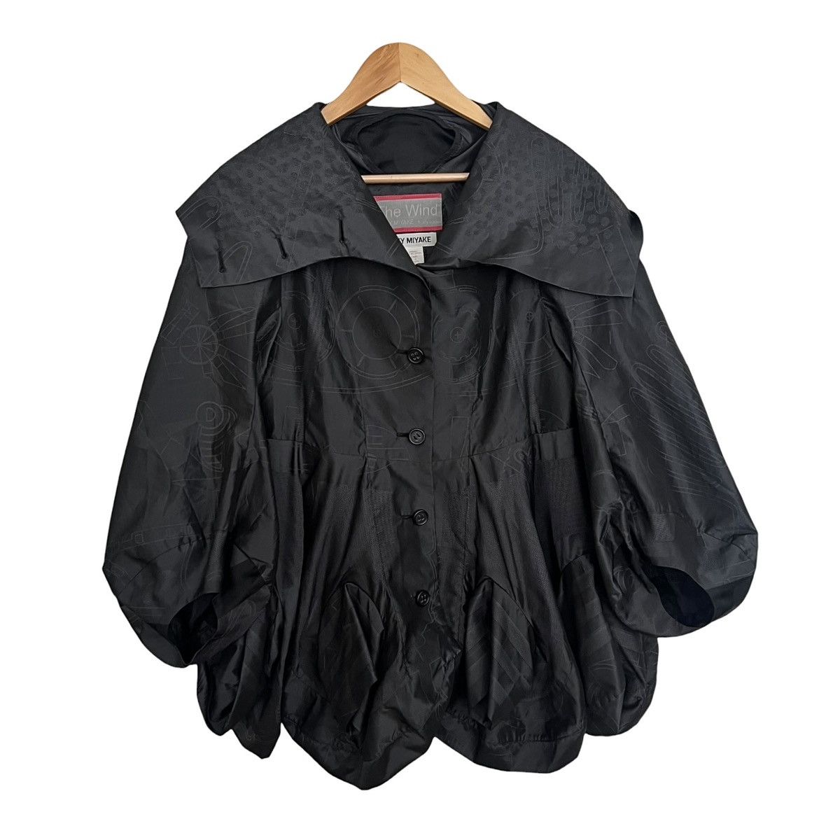 Issey Miyake Issey miyake x dyson “the wind” vaccum jacket Size US M / EU 48-50 / 2 - 1 Thumbnail