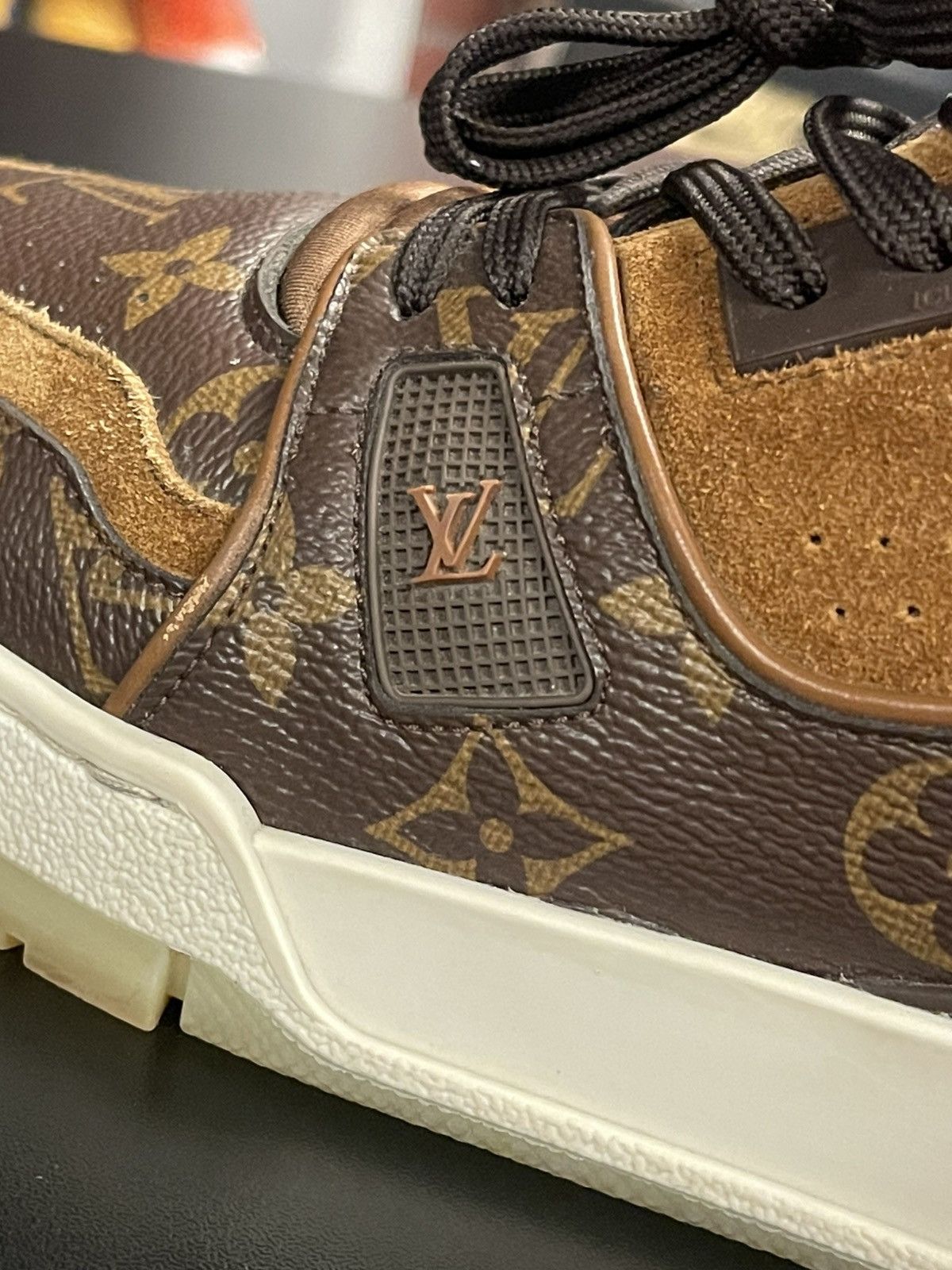 Louis Vuitton Size 8.5 - Louis Vuitton Trainer Low Top Brown Size US 8.5 / EU 41-42 - 7 Thumbnail
