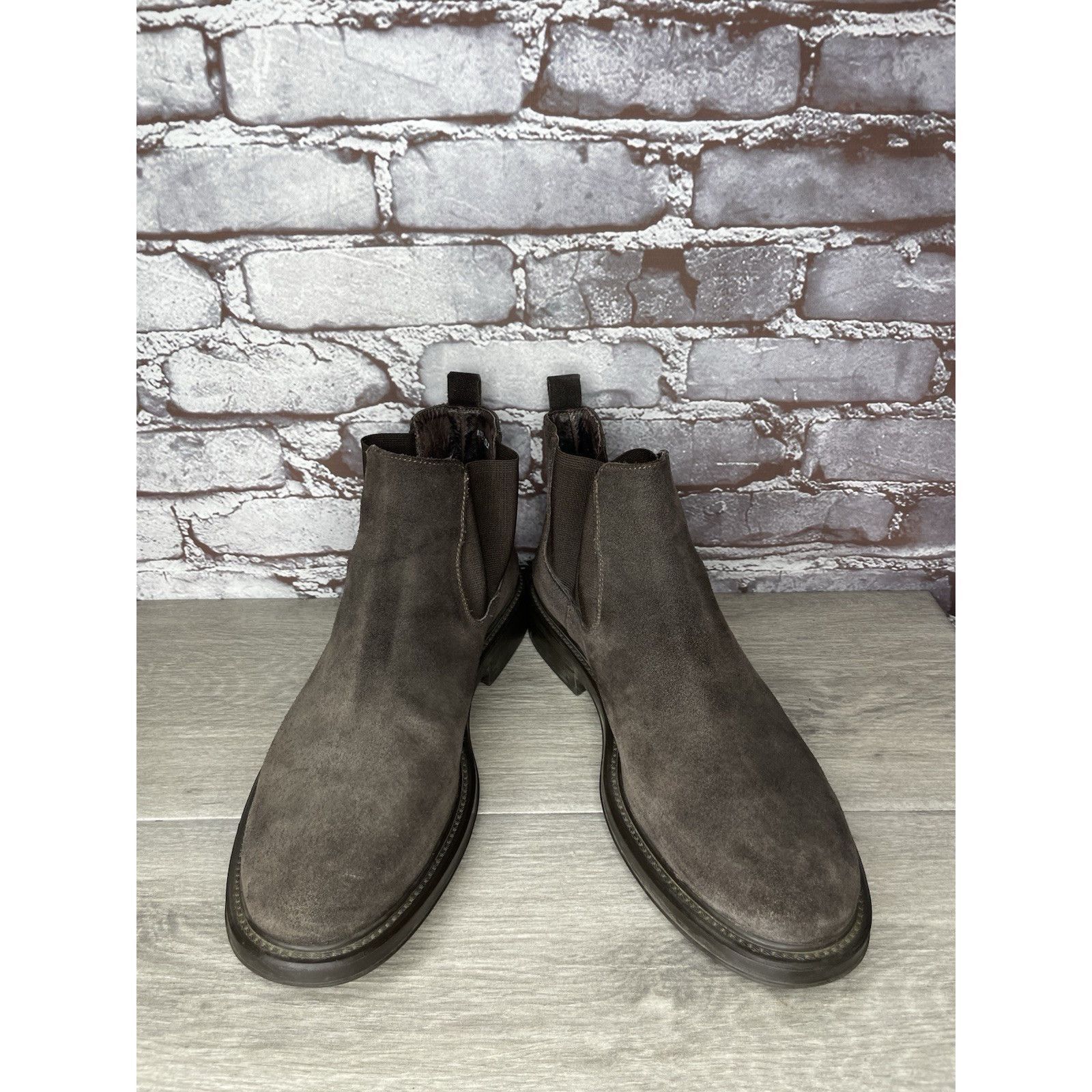 Barneys New York Barneys New York Brown Suede Leather Chelsea Desert Boots Sh Size US 10.5 / EU 43-44 - 14 Thumbnail