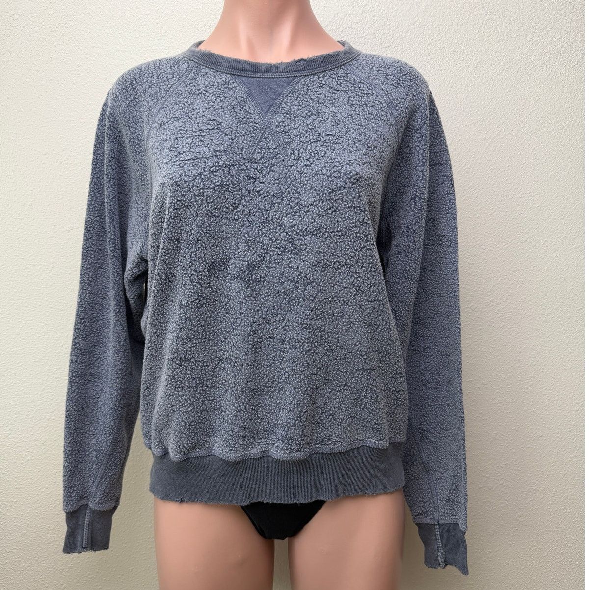 THE GREAT The Great. Blue Fleece Sweatshirt Distressed Raw Hem Size 0 Size XS / US 0-2 / IT 36-38 - 2 Thumbnail