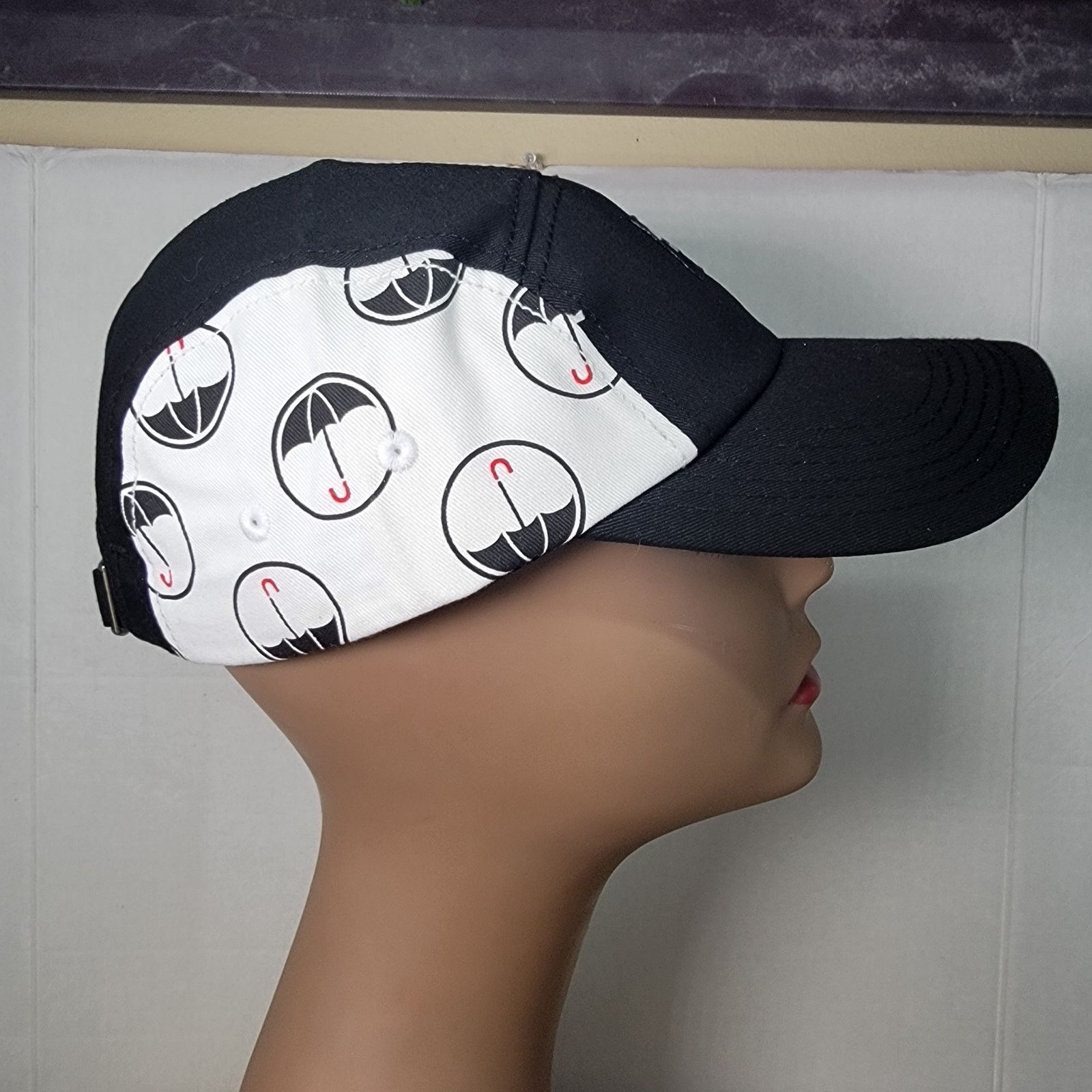 Other The Umbrella Academy Adjustable Ball Cap - OSFM NWOT Size ONE SIZE - 5 Thumbnail