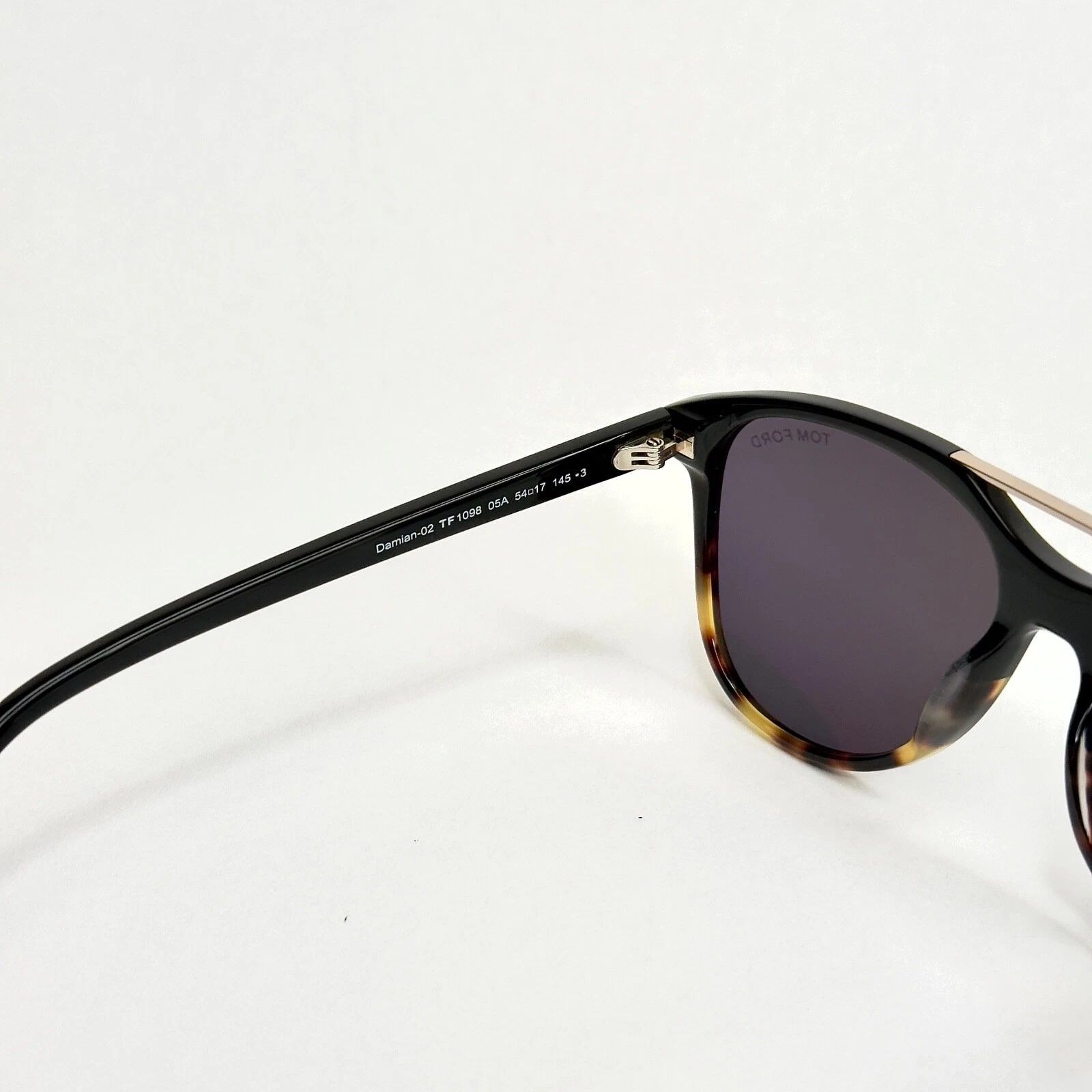 Tom Ford TOM FORD DAMIAN 02 TF1098 05A Black Aviator Sunglass 1098 Size ONE SIZE - 6 Thumbnail