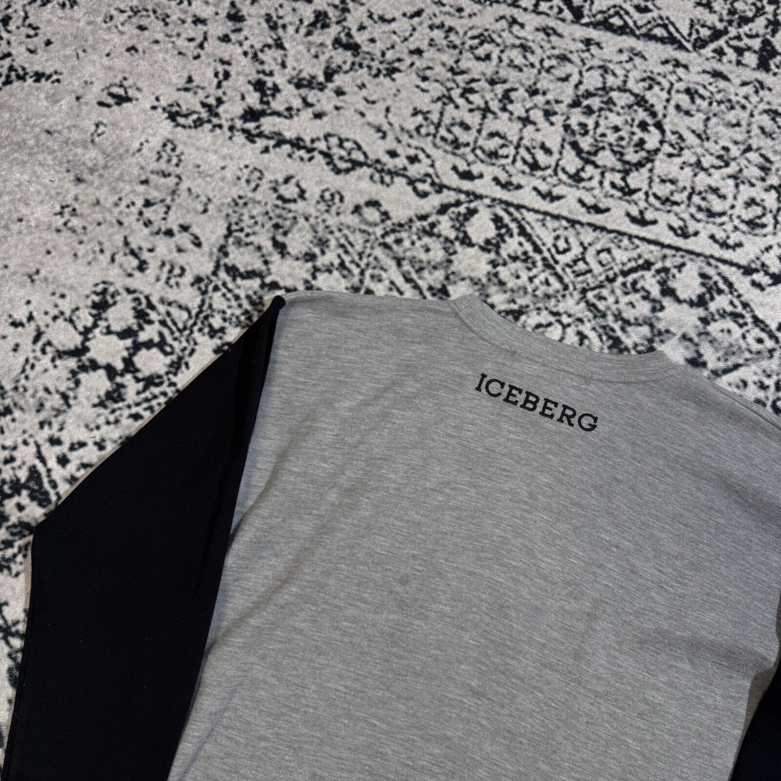 Iceberg × Vintage Iceberg Unisex Grey Cotton Sweatshirt Size S Mickey Mouse Size US S / EU 44-46 / 1 - 10 Thumbnail
