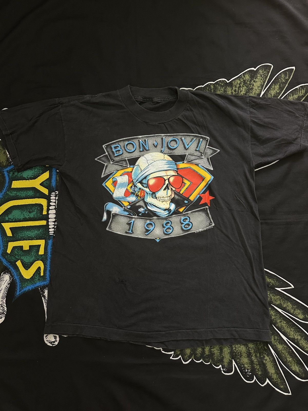 Bon Jovi Vintage *Very Rare * Bon Jovi Kickin’ Ass T Shirt 88’s 80’s Size US M / EU 48-50 / 2 - 1 Thumbnail