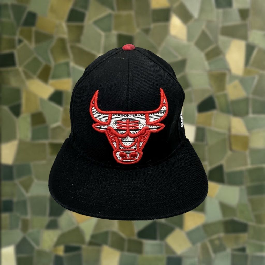 Adidas Adidas NBA Chicago Bulls Hat Black Embroidered Logo Aztec Brim Adjustable Baseball Cap Men One Size Adjustable Black Aztec 90s Sports Cap Size ONE SIZE - 1 Thumbnail