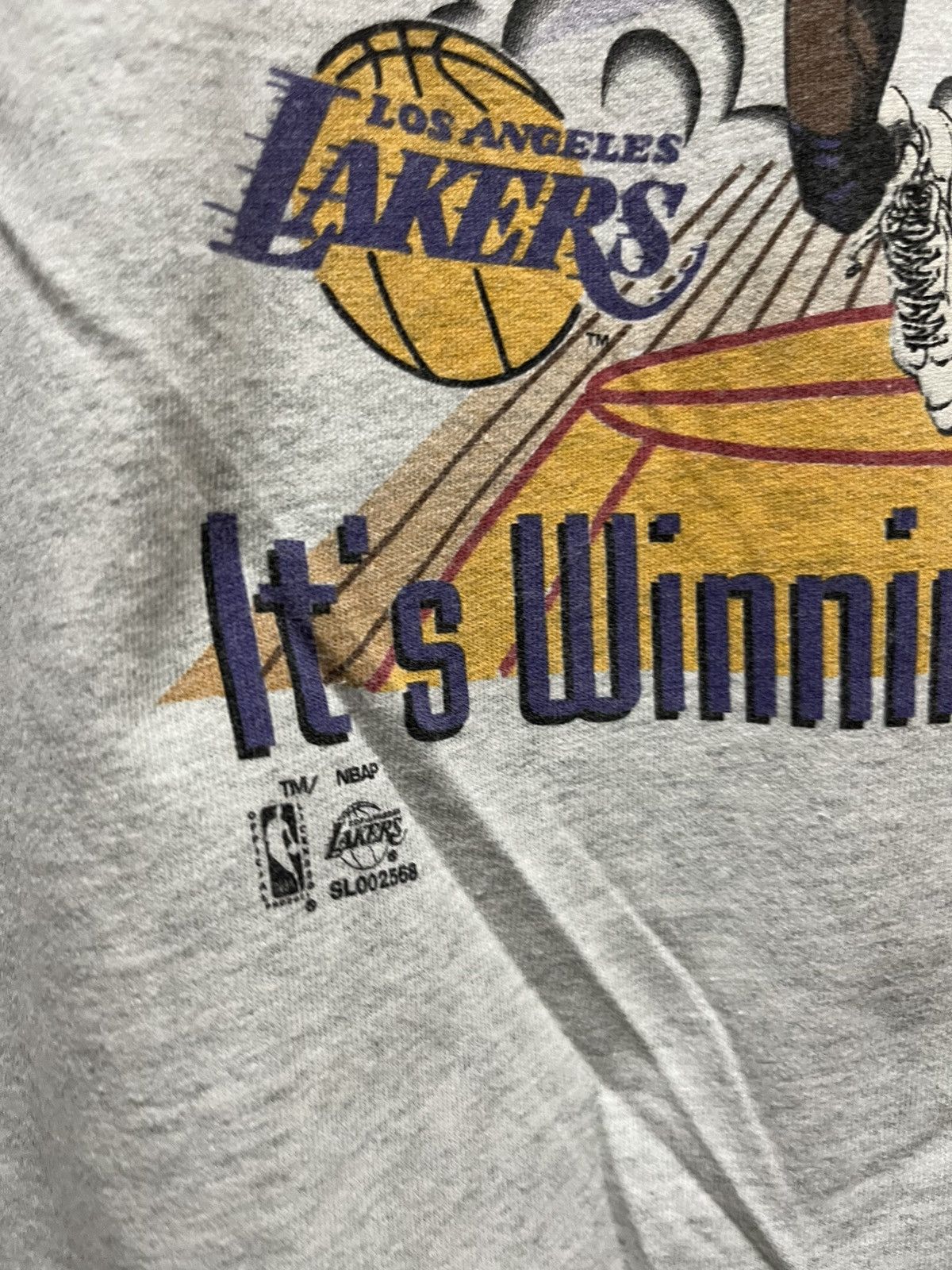 NBA Vintage 90s LA Lakers Magic Johnson NBA T-Shirt Size US L / EU 52-54 / 3 - 3 Thumbnail