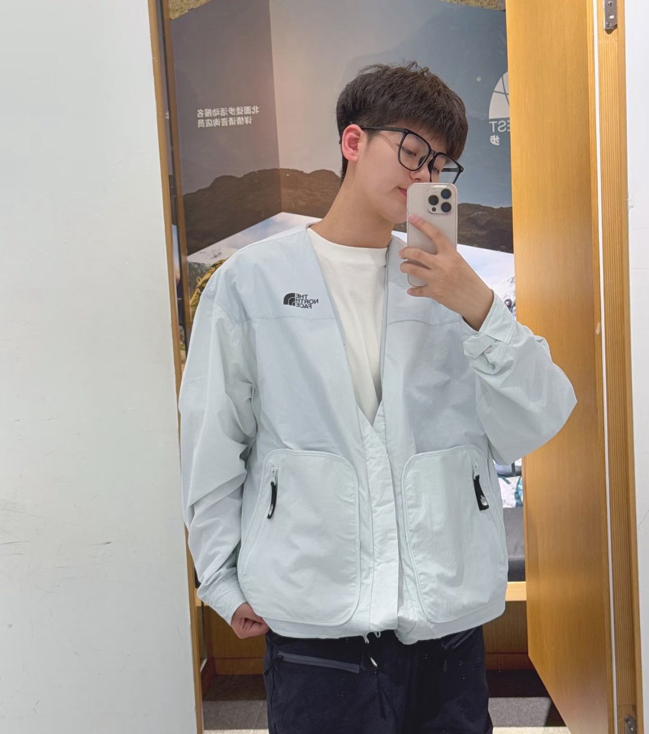 The North Face Urban Exploration REVERSIBLE 4-WAY WIND JACKET Size US M / EU 48-50 / 2 - 10 Thumbnail
