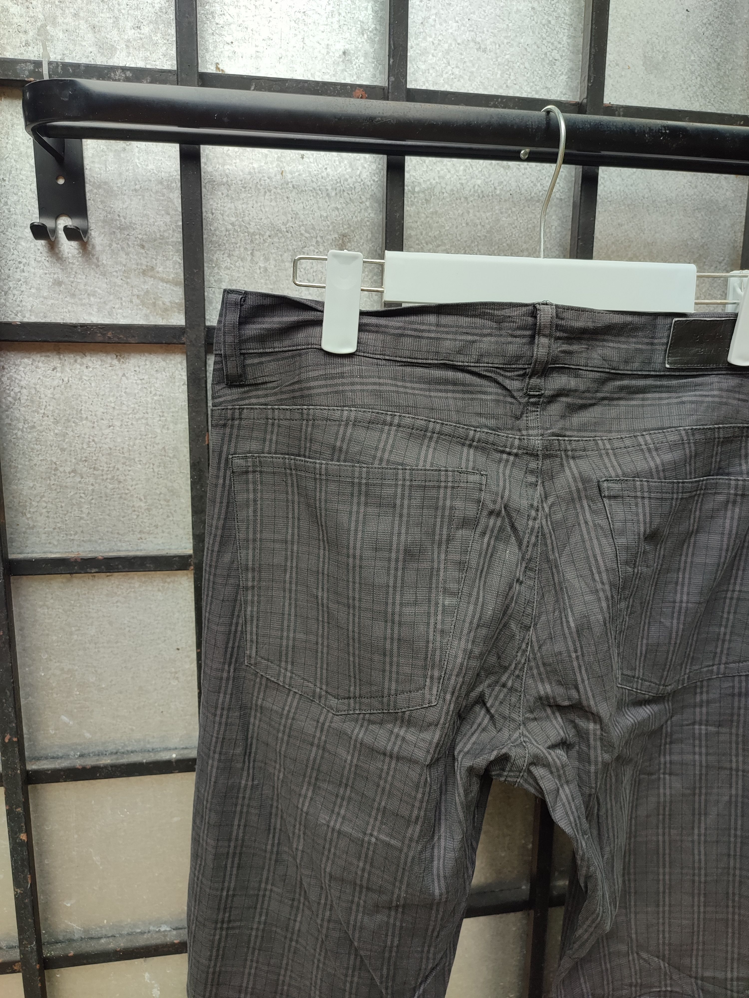 Burberry Vintage Burberry Stripe Slack Pants Size US 32 / EU 48 - 6 Thumbnail