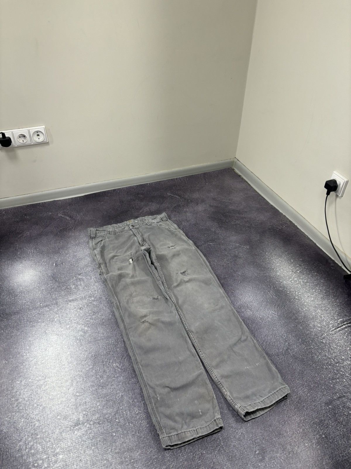 Carhartt Vintage Carhartt USA Gray Distressed Y2K Hype Work Pants Size US 32 / EU 48 - 9 Thumbnail