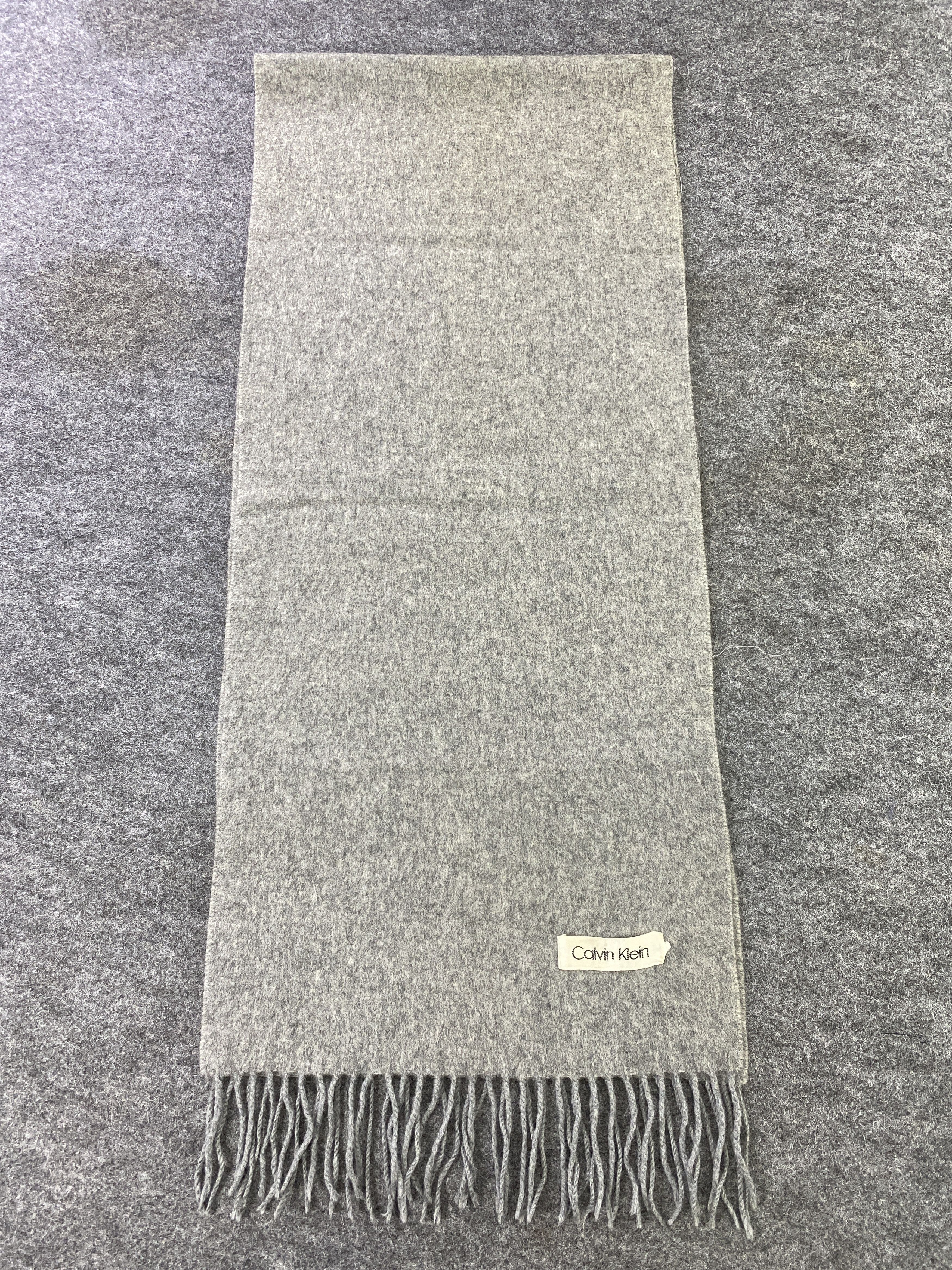 Calvin Klein Calvin Klein Scarf / Muffler / Neckwear -T583 Size ONE SIZE - 2 Thumbnail