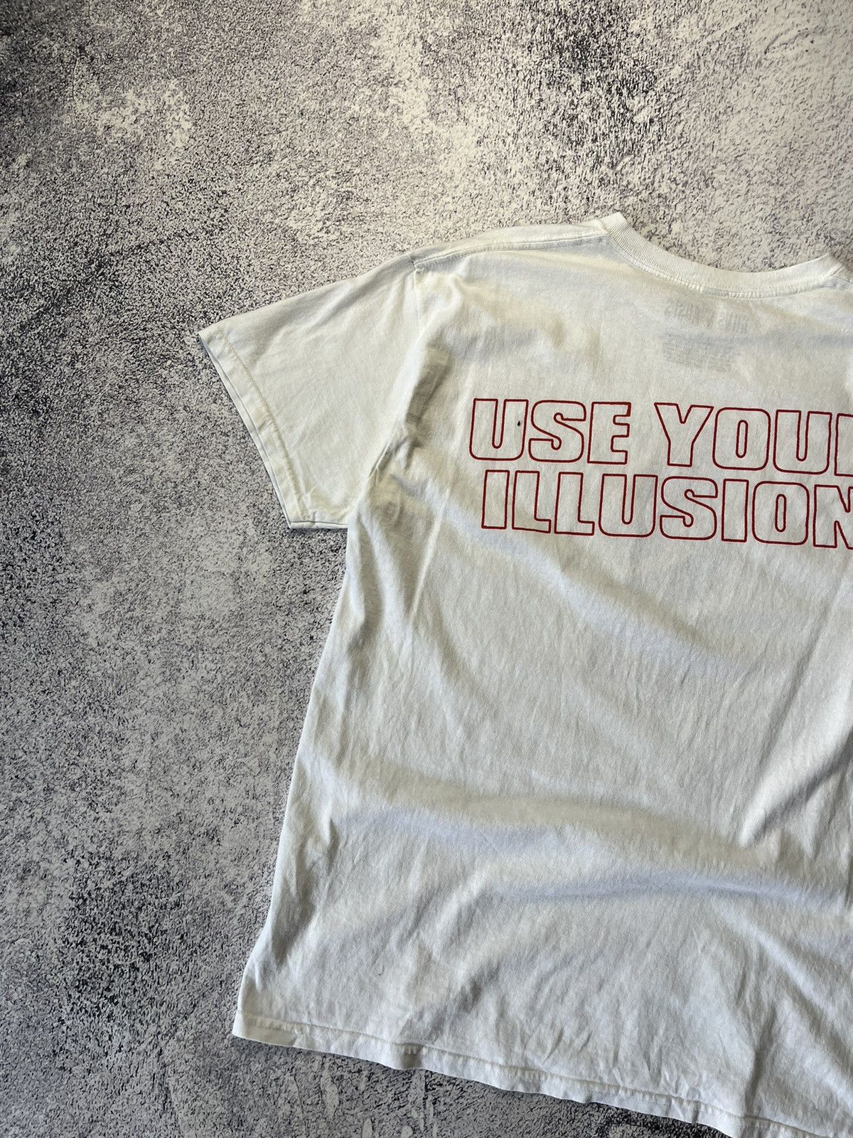 Band Tees Guns N Roses Use Your Illusion T-Shirt Merch Band Tee Size US L / EU 52-54 / 3 - 15 Thumbnail