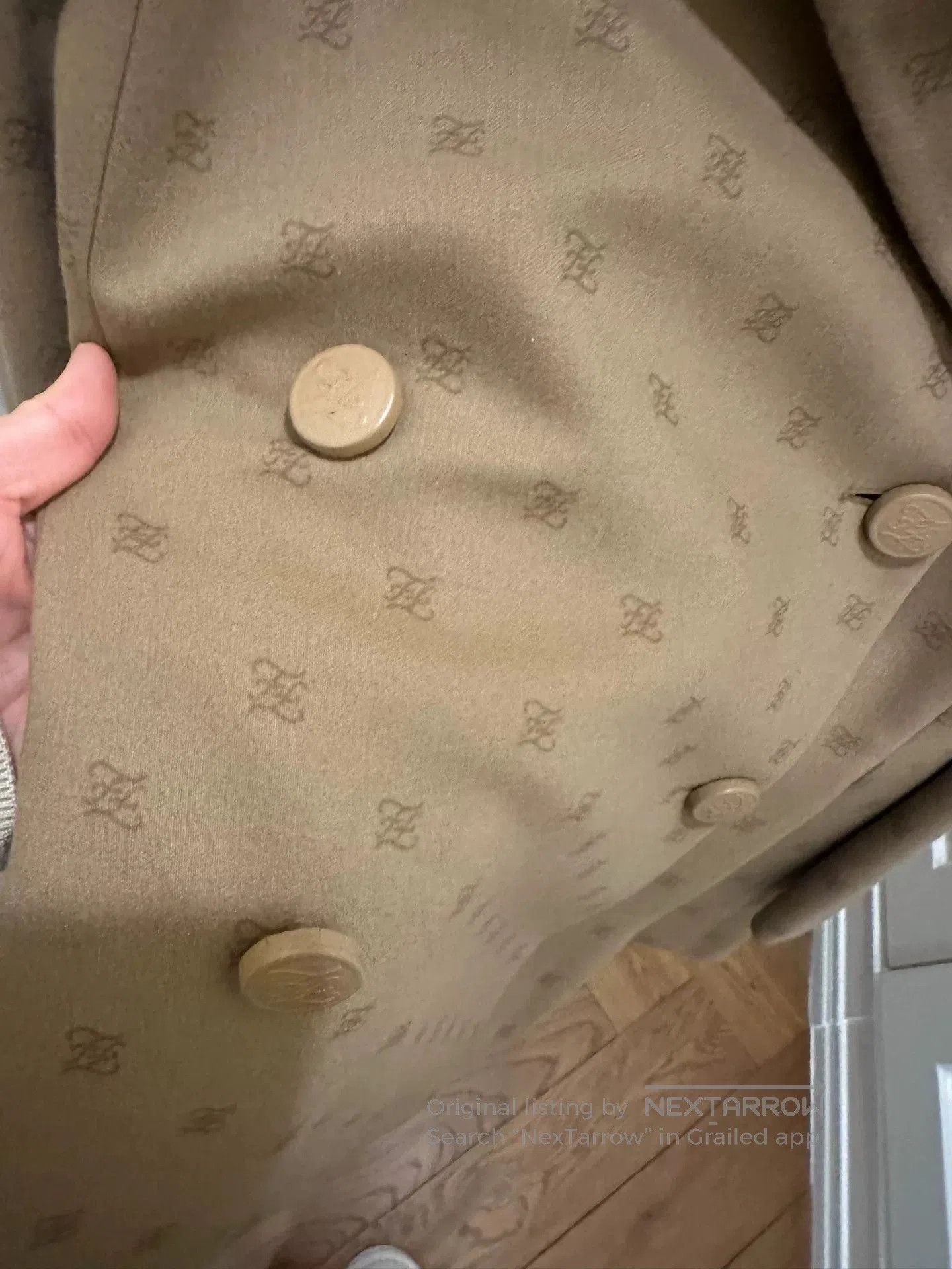Fendi fendi double-breasted coat in beige. Size US M / EU 48-50 / 2 - 4 Thumbnail