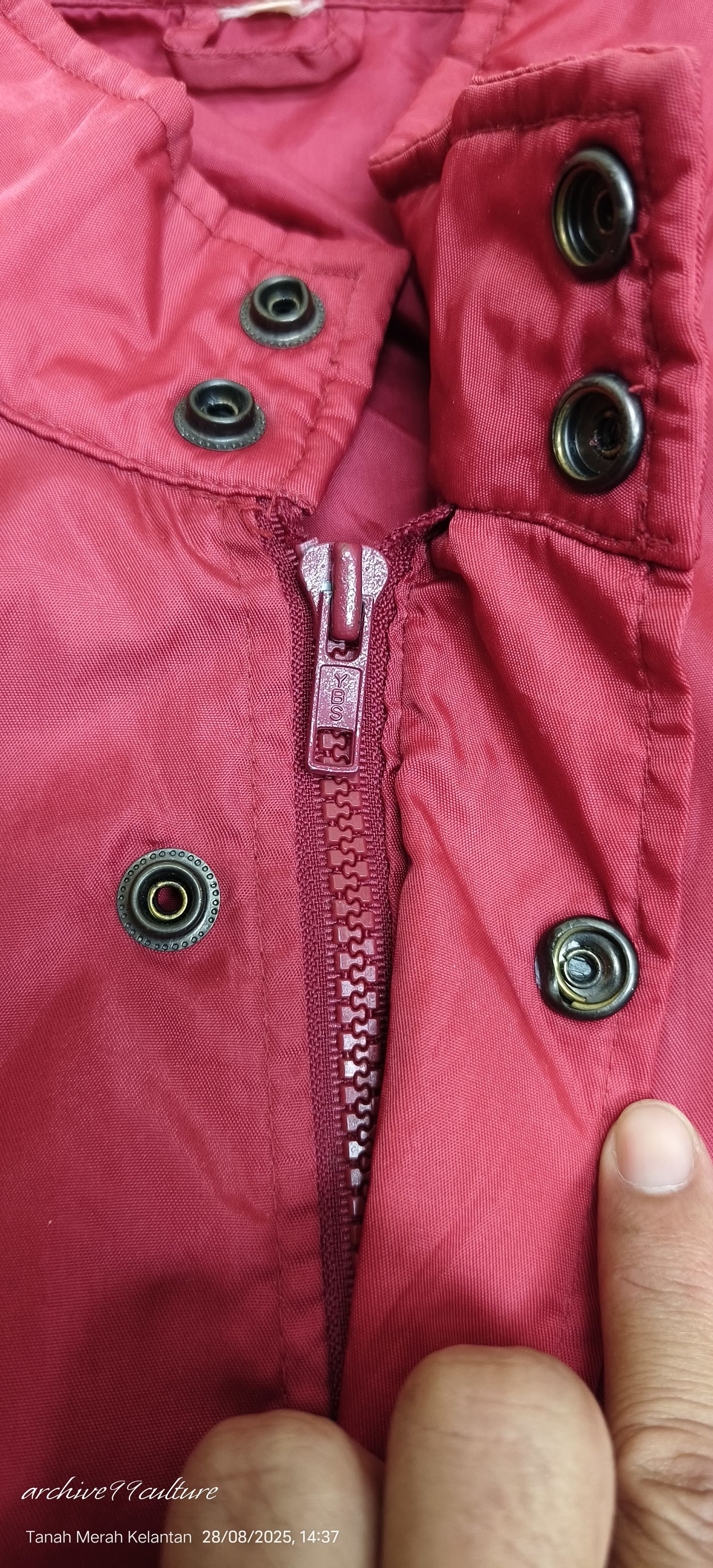 Japanese Brand Vintage 90's KIRIN LAGER BEER Japan Staff bomber jacket Size US M / EU 48-50 / 2 - 4 Thumbnail