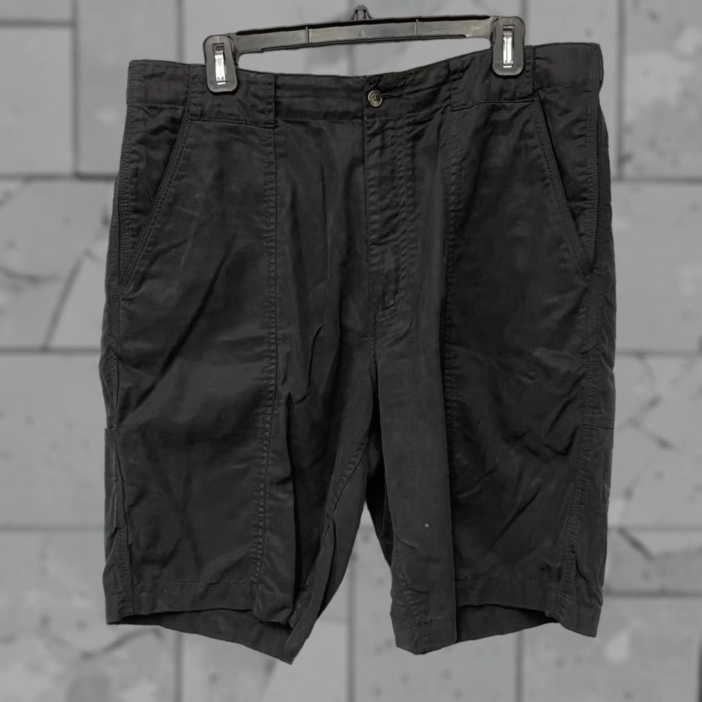 Tommy Bahama Tommy Bahama Shorts Mens Size 35 Black Cotton Blend Casual Size US 35 - 1 Thumbnail