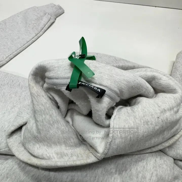 Balenciaga Balenciaga Grey Logo Print Hooded Sweatshirt for Men. Size US XS / EU 42 / 0 - 5 Thumbnail