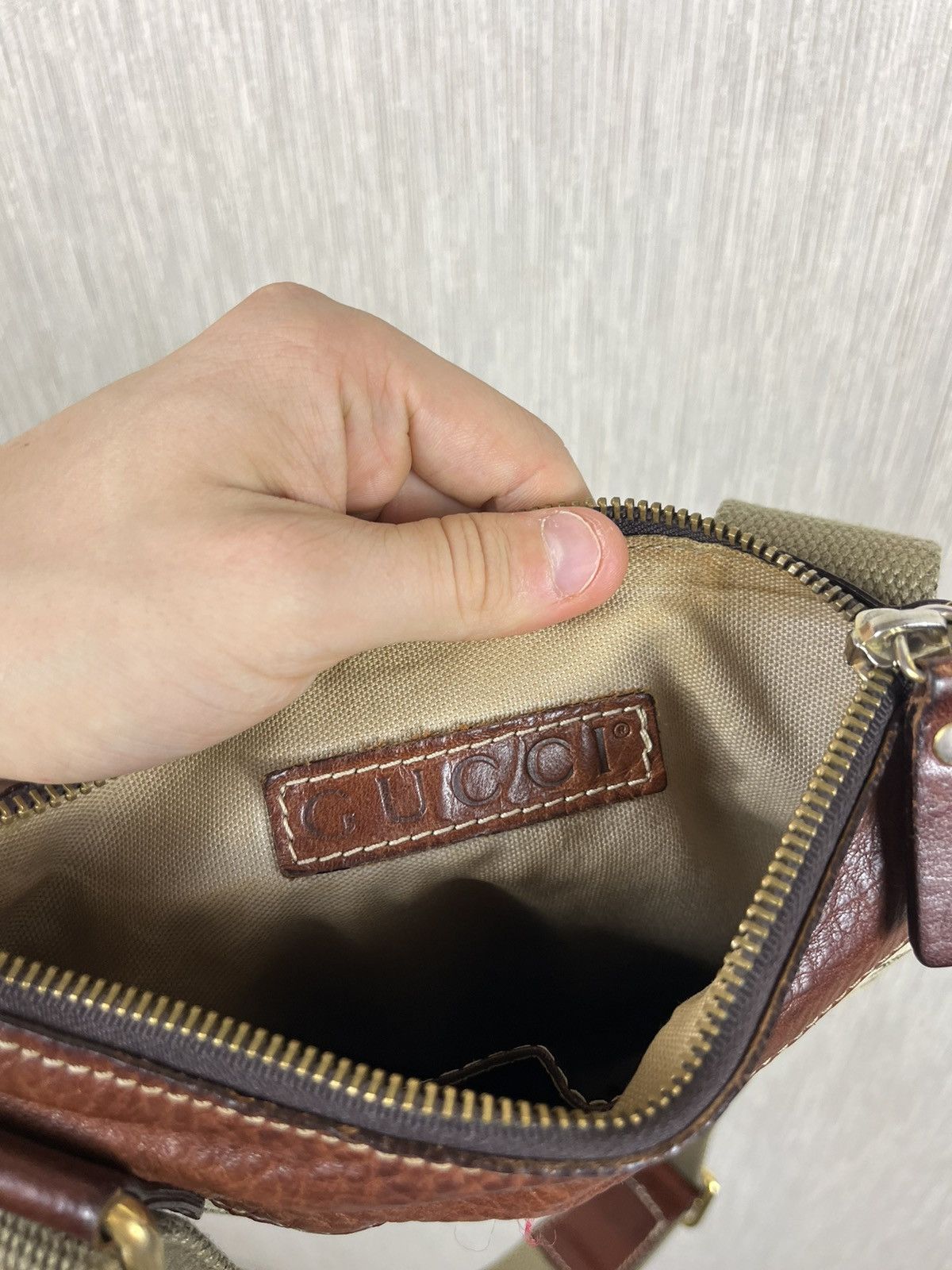 Vintage rare Gucci vintage canvas messenger bag GG monogram leather Size ONE SIZE - 18 Thumbnail