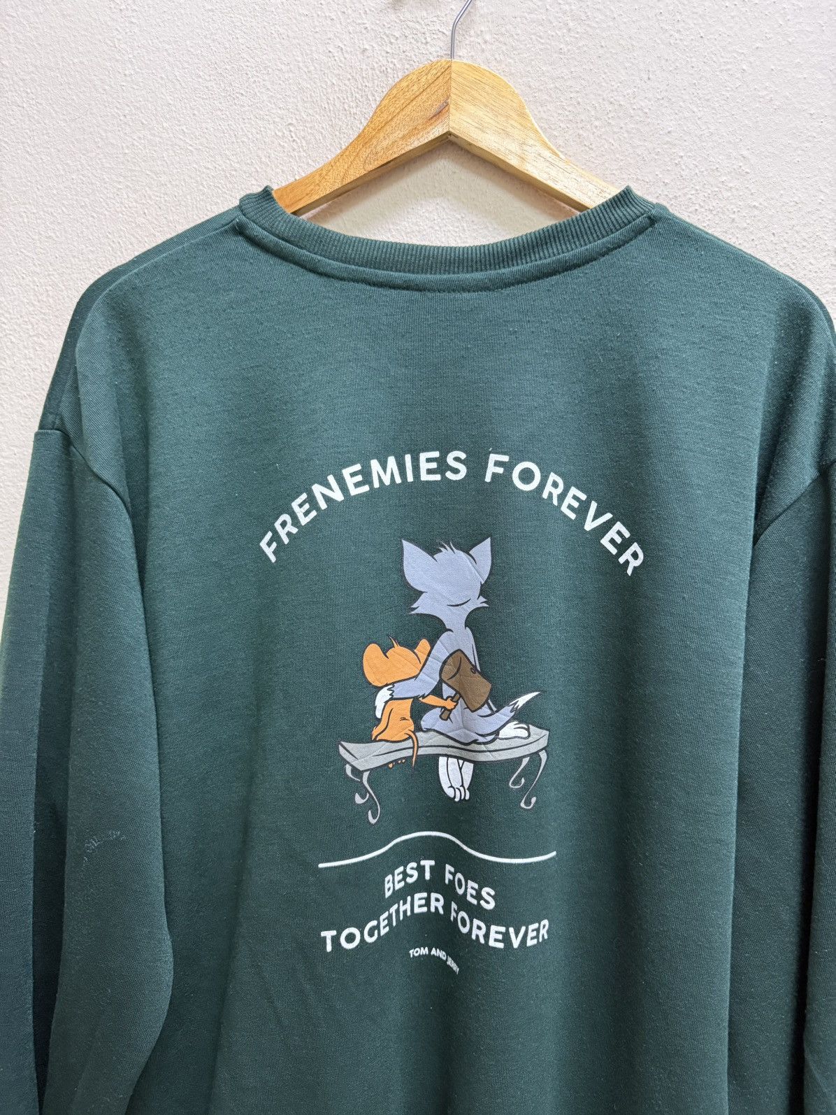 Cartoon Network Tom and Jerry Backhit Graphic Cartoon Movie Sweatshirt Size US XL / EU 56 / 4 - 18 Thumbnail