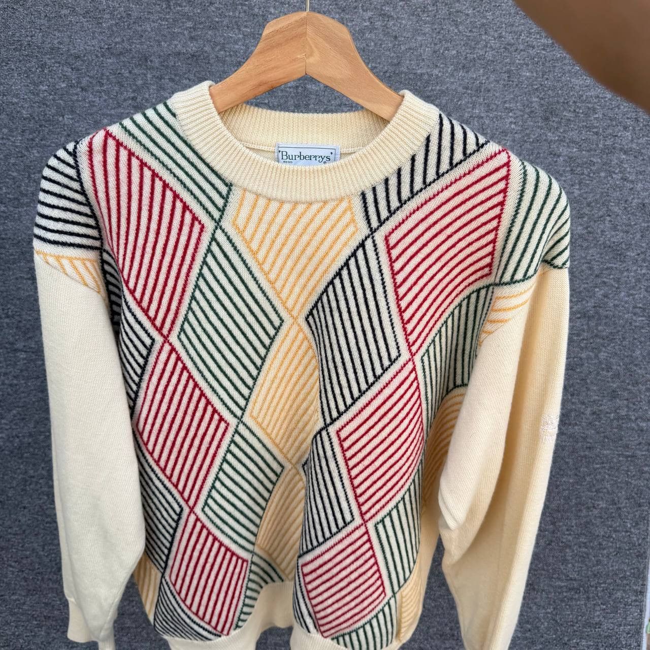 Burberry Vintage Burberrys’ London Argyle Knit Diamond 90s Sweater Size US L / EU 52-54 / 3 - 3 Thumbnail
