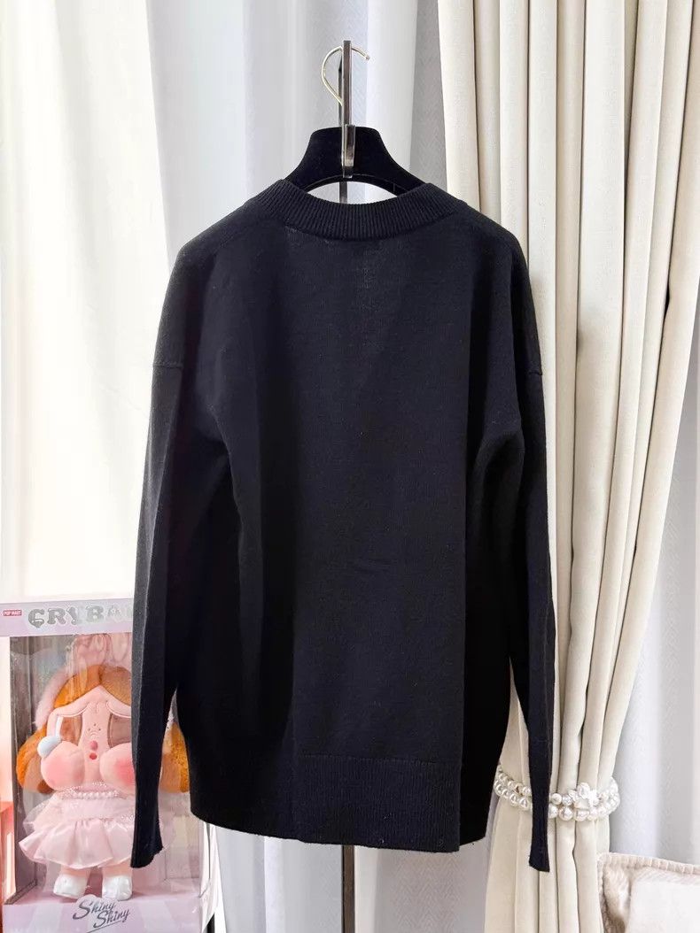 Chanel Chanel No. 5 badge embroidery long-sleeved knitted cardiga Size XXS / US 00 / IT 34 - 3 Thumbnail