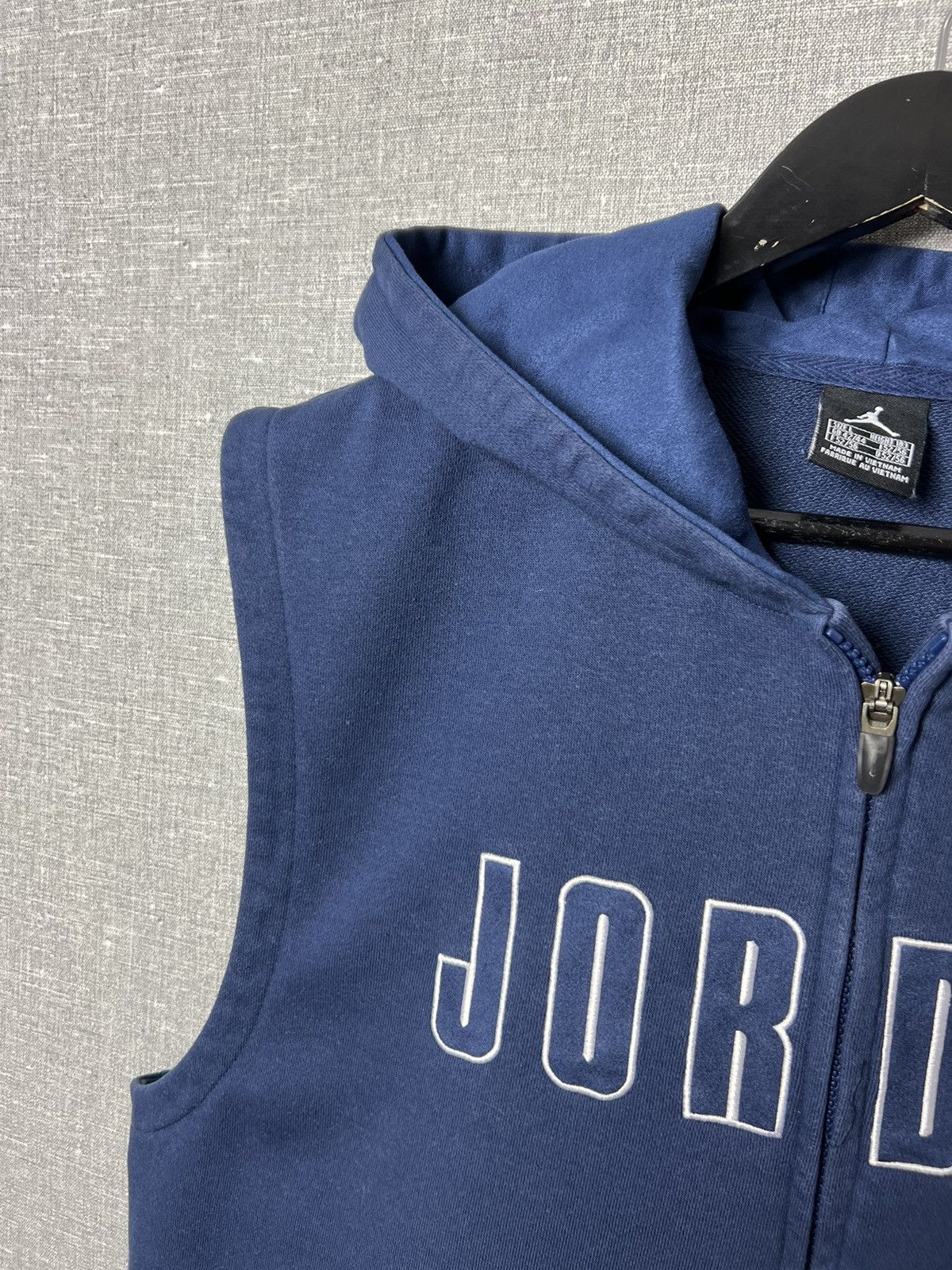 Jordan Brand Vintage Air Jordan Sleeveless Hoodie Big Logo Size US L / EU 52-54 / 3 - 4 Thumbnail