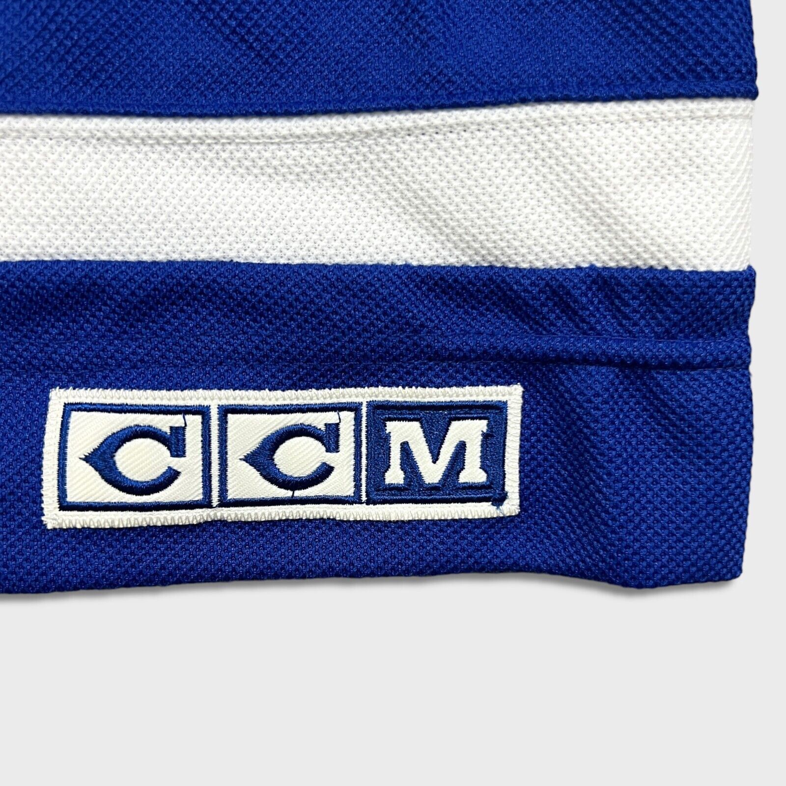 Ccm × NHL × Vintage VTG 90s CCM Wendel Clark Toronto Maple Leafs Hockey Jersey Size US M / EU 48-50 / 2 - 4 Thumbnail